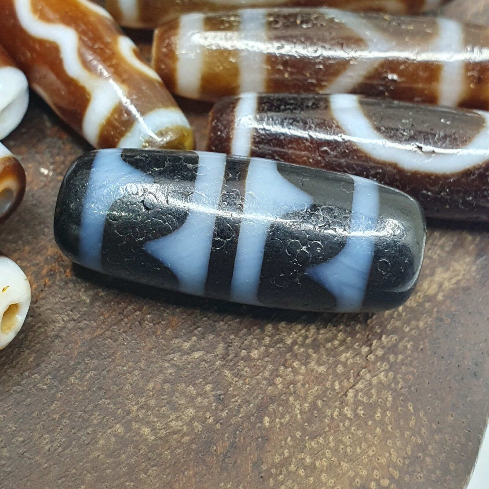 Lot 10 Tibetan Unique patterns Eyes Agate stone Dzi Bead Amulet L10P