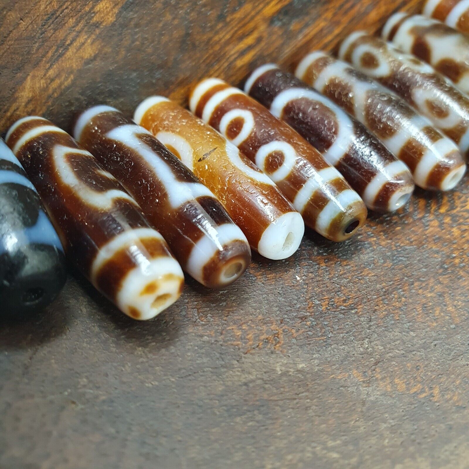Lot 10 Tibetan Unique patterns Eyes Agate stone Dzi Bead Amulet L10P
