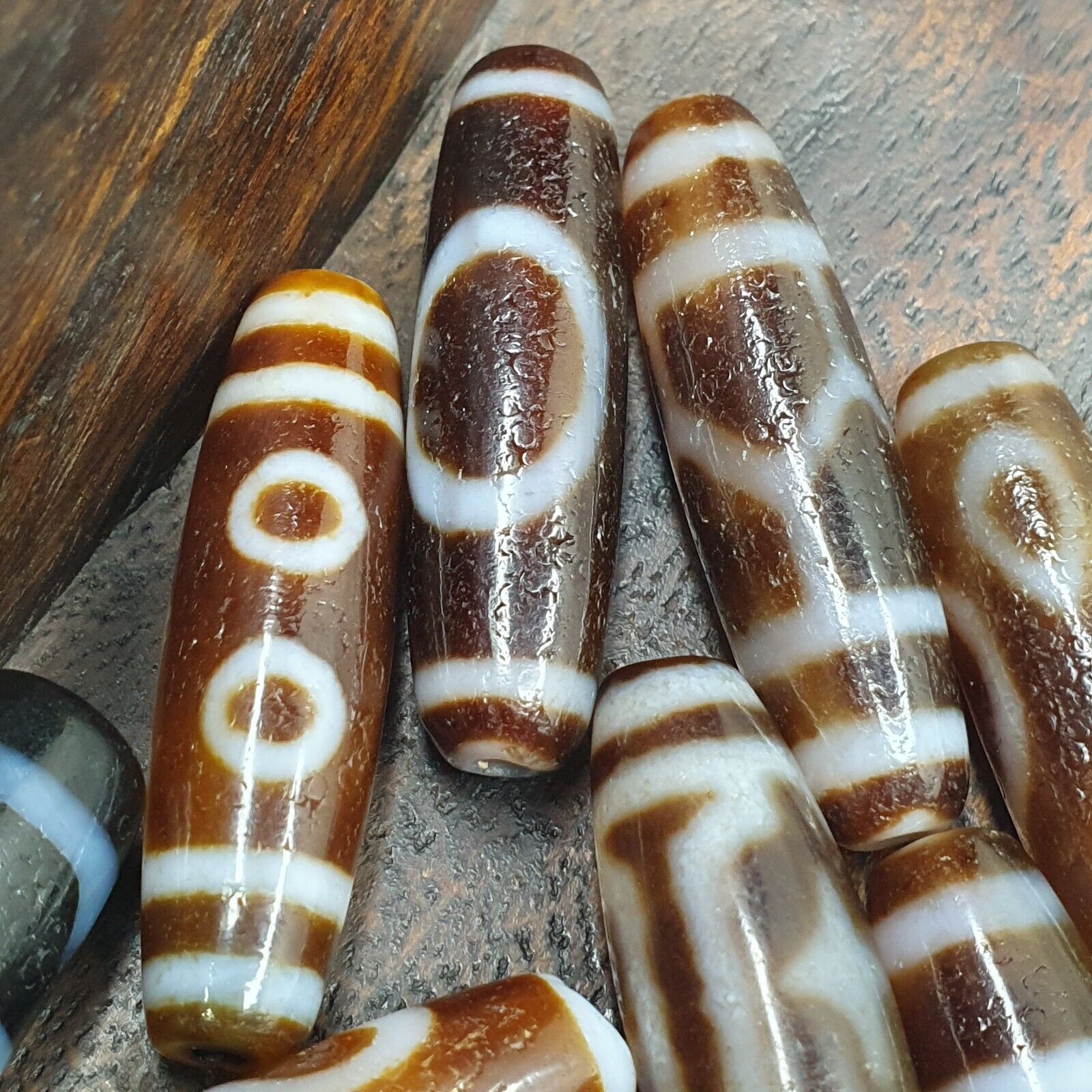 Lot 10 Tibetan Unique patterns Eyes Agate stone Dzi Bead Amulet L10P
