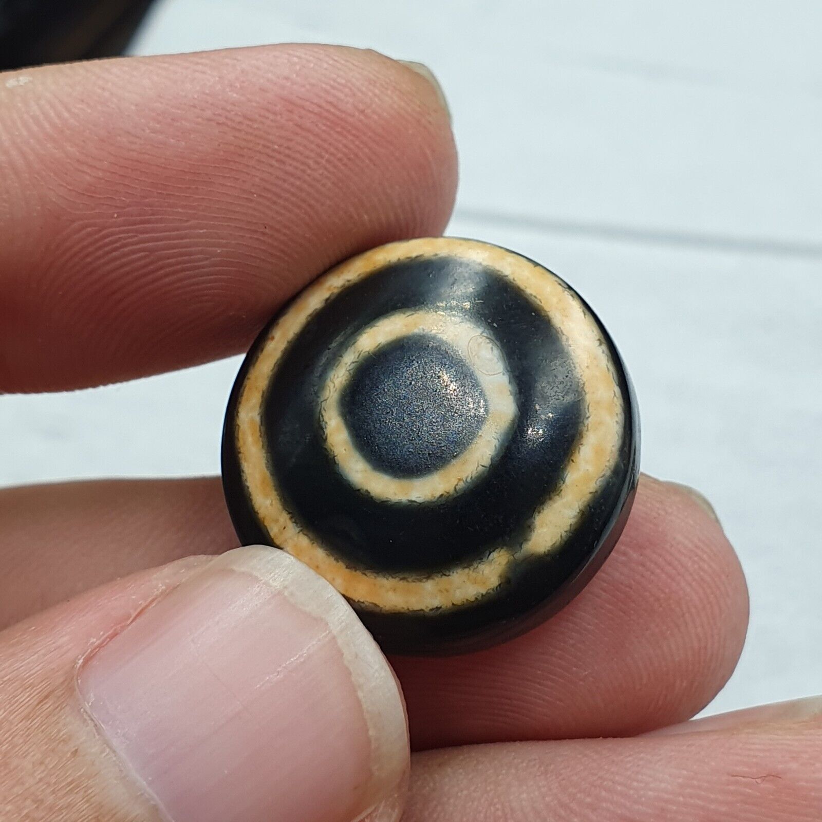 Lot 2 Pcs Tibetan Luk Mik Goat Eye Agate Stone Decorated Beads
