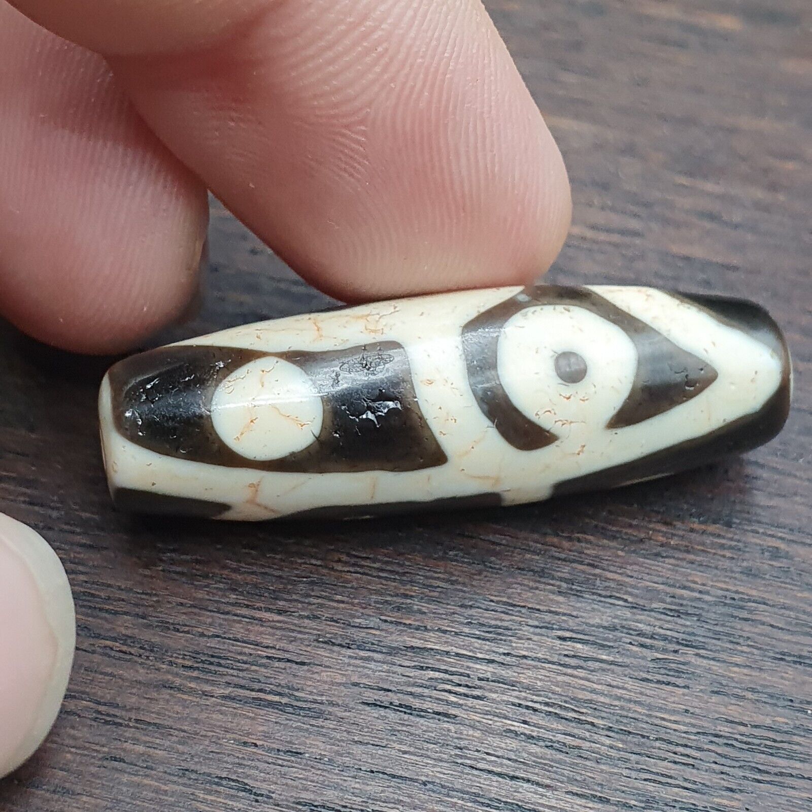 Tibetan 8 Eyes Agate stone HQ Very rare Dzi Bead Amulet