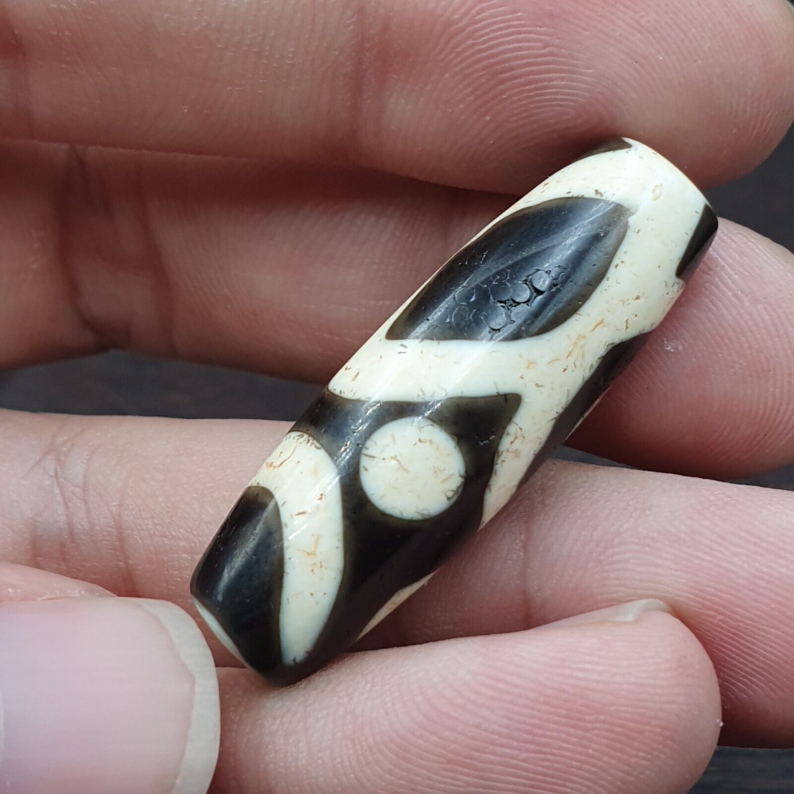 Tibetan 8 Eyes Agate stone HQ Very rare Dzi Bead Amulet