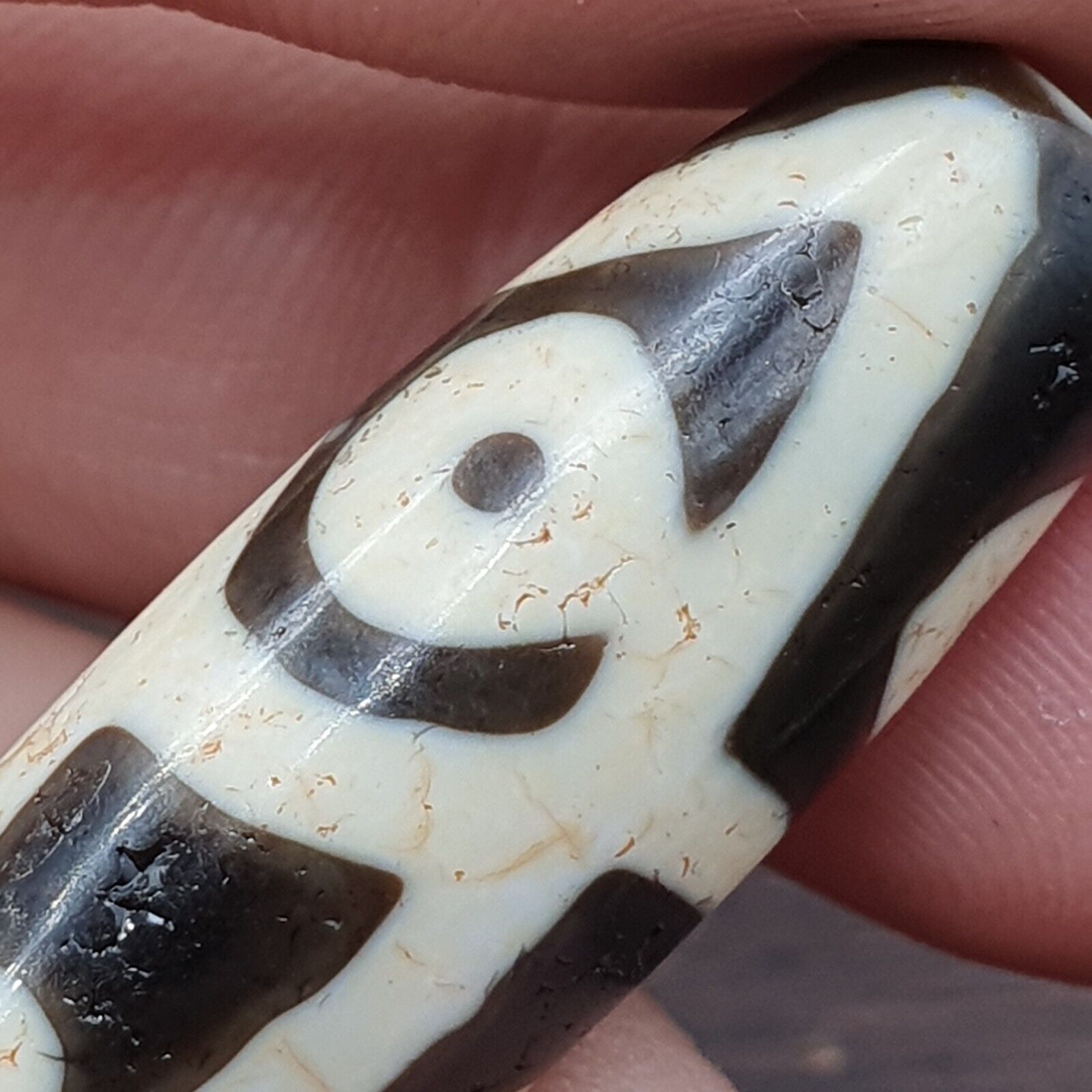 Tibetan 8 Eyes Agate stone HQ Very rare Dzi Bead Amulet