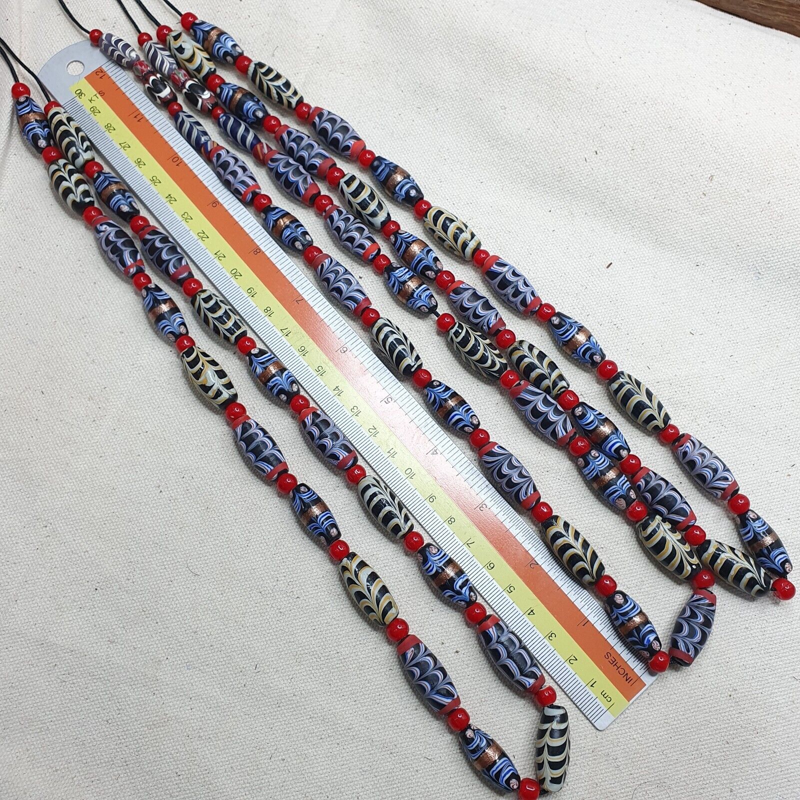 Vintage Venerano ART Fancy Feather venetian Style whiteheart BEADS Necklace