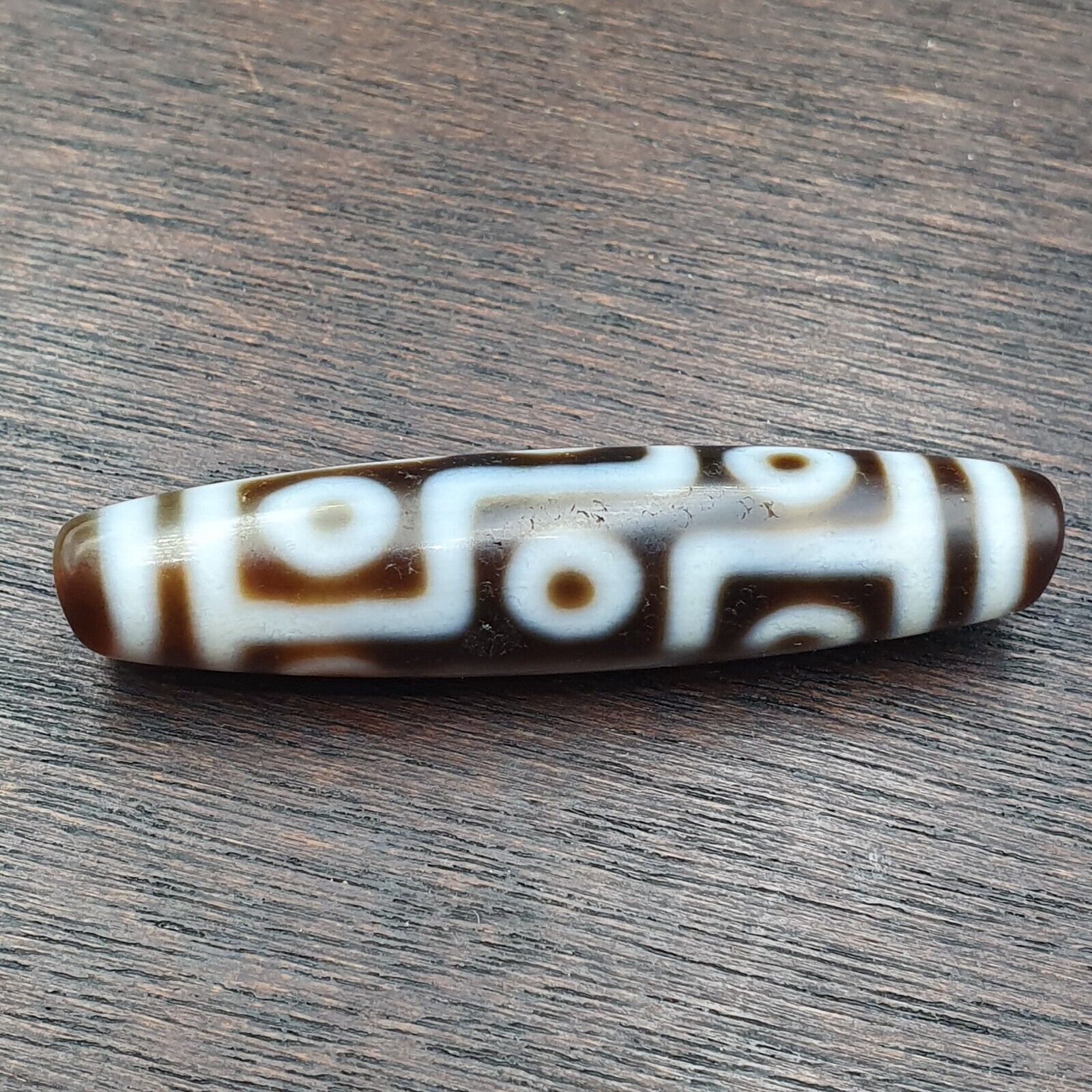Old Indo Tibetan Agate 9 Eyes in zigzag lines Agate stone Dzi Bead Amulet HQ-2
