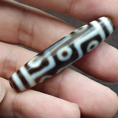 Old Indo Tibetan Agate 9 Eyes in zigzag lines Agate stone Dzi Bead Amulet HQ-2