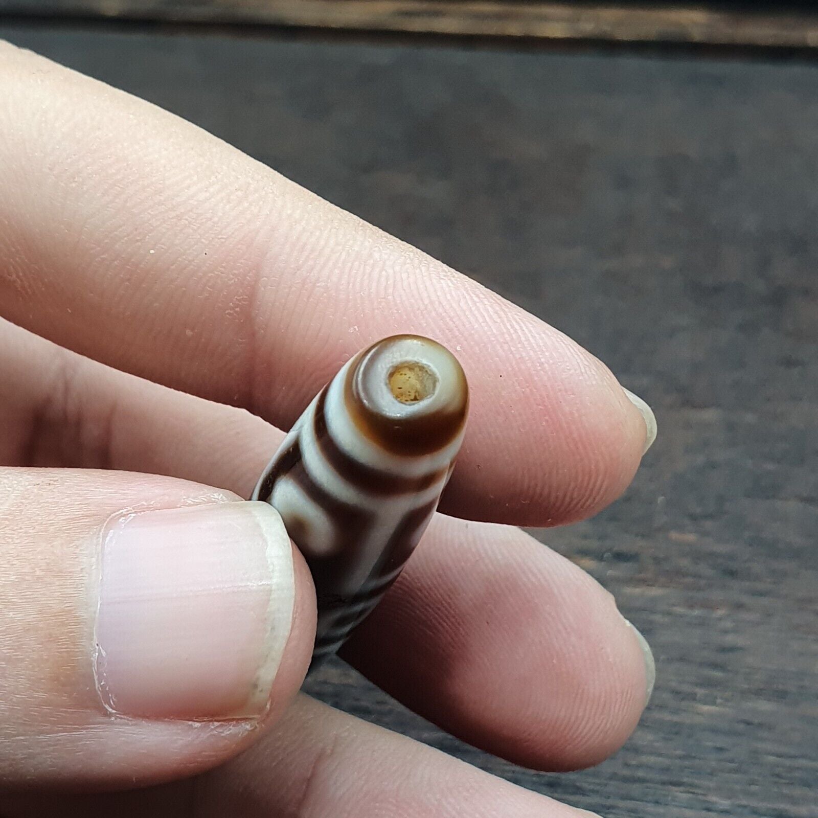 Old Indo Tibetan Agate 9 Eyes in zigzag lines Agate stone Dzi Bead Amulet HQ-2