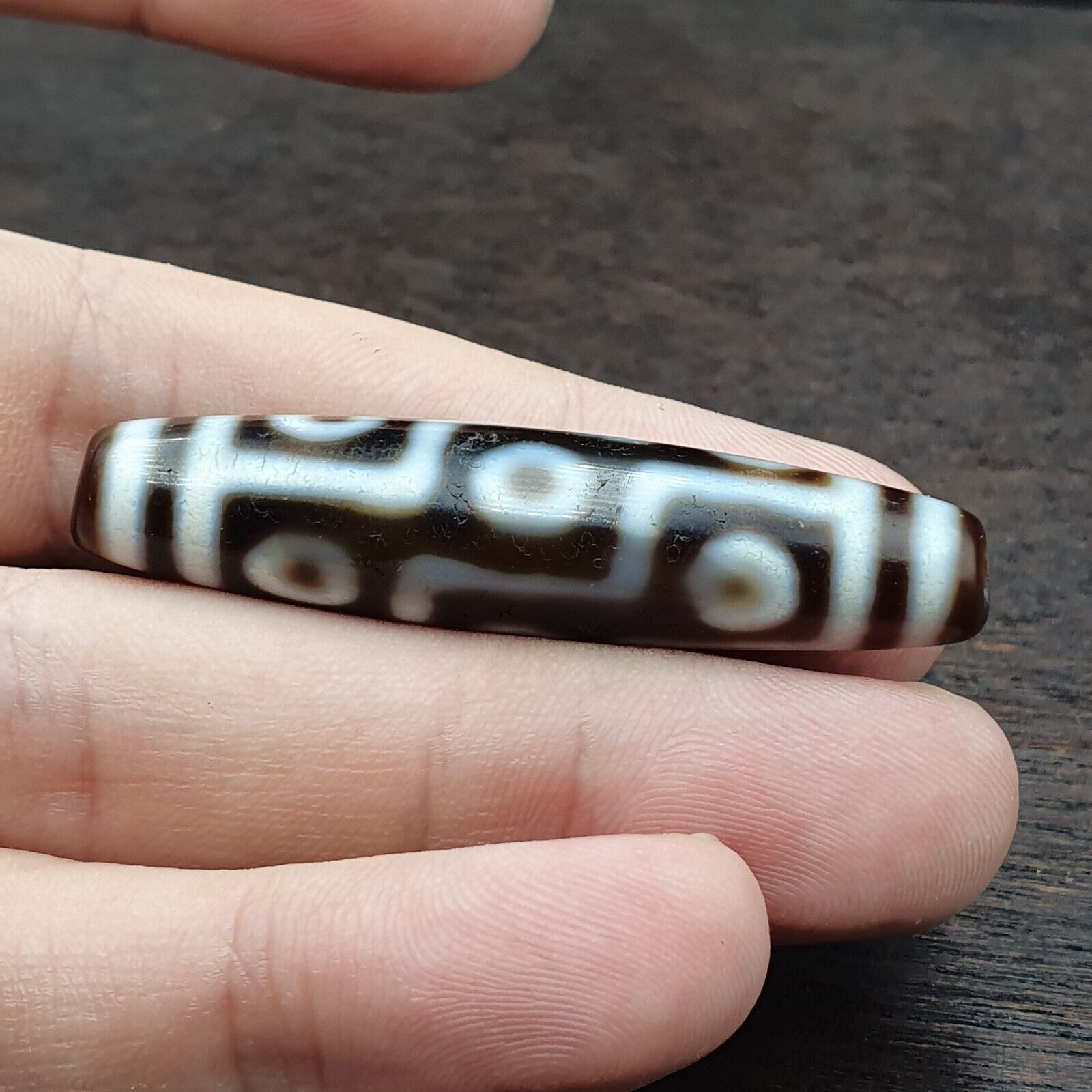 Old Indo Tibetan Agate 9 Eyes in zigzag lines Agate stone Dzi Bead Amulet HQ-2