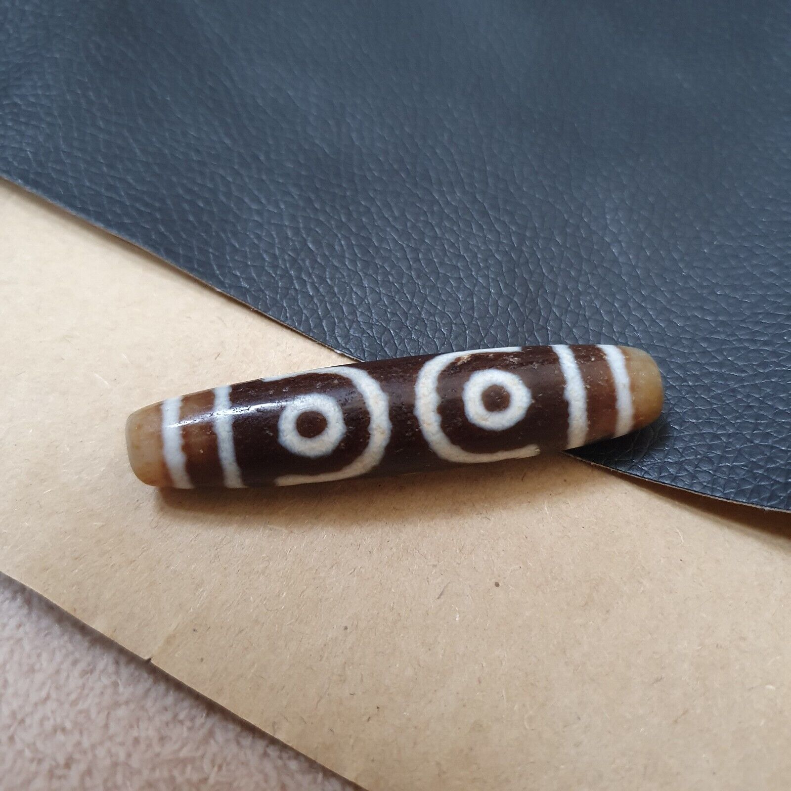 3 Eyes BEAD Tibetan dzi bead old amulet Agate Stone  APR-10