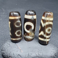 S#3 Himalayan Indo Tibetan rare Patterns Dzi Amulet Bead lot 3 beads