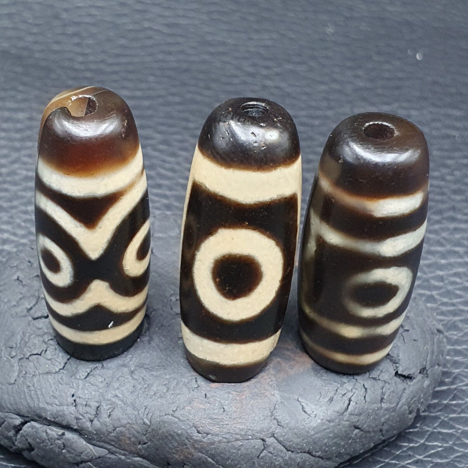 S#3 Himalayan Indo Tibetan rare Patterns Dzi Amulet Bead lot 3 beads