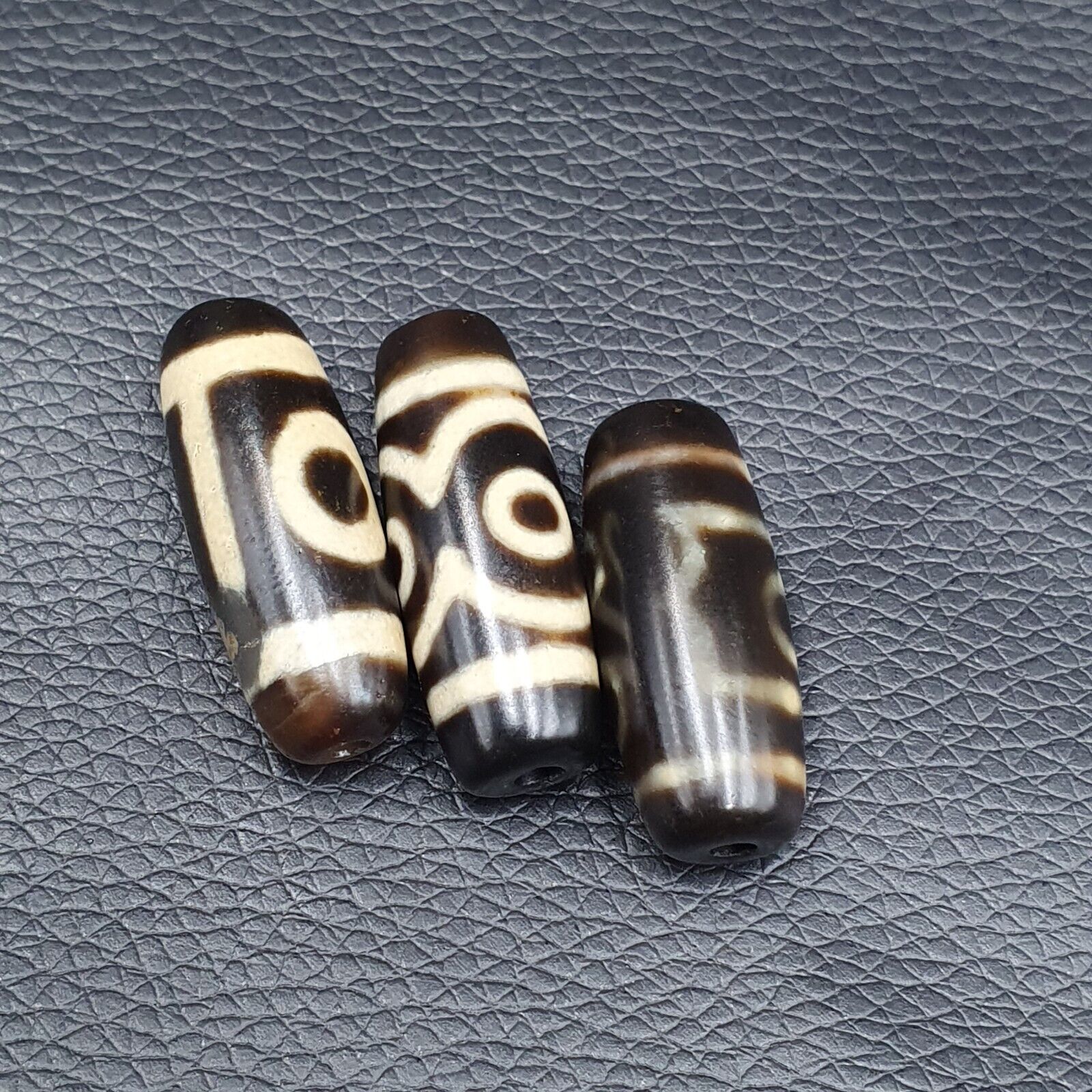 S#3 Himalayan Indo Tibetan rare Patterns Dzi Amulet Bead lot 3 beads