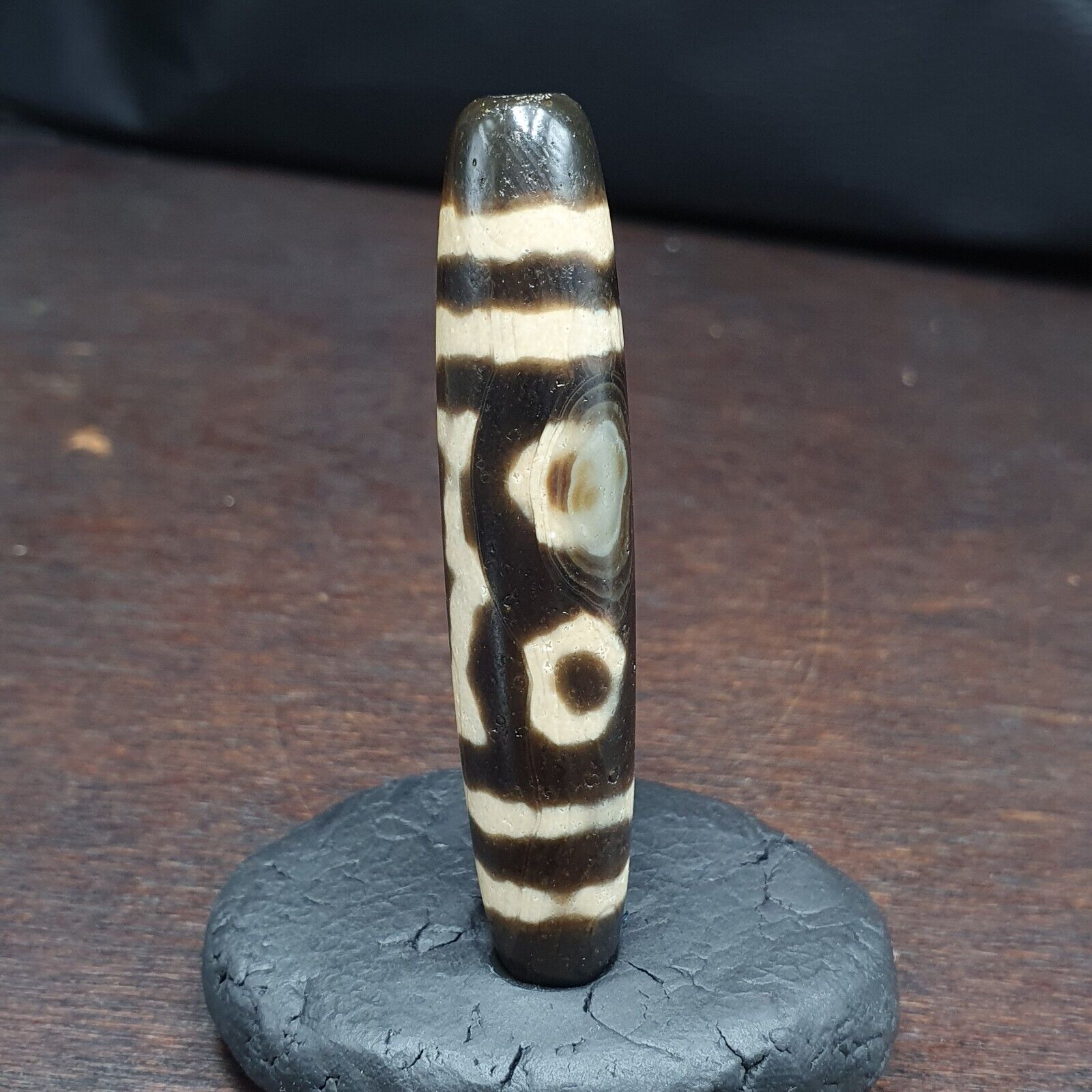 Vintage Old Indo Tibetan BLACK AND WHITE Agate pure 3 Eye