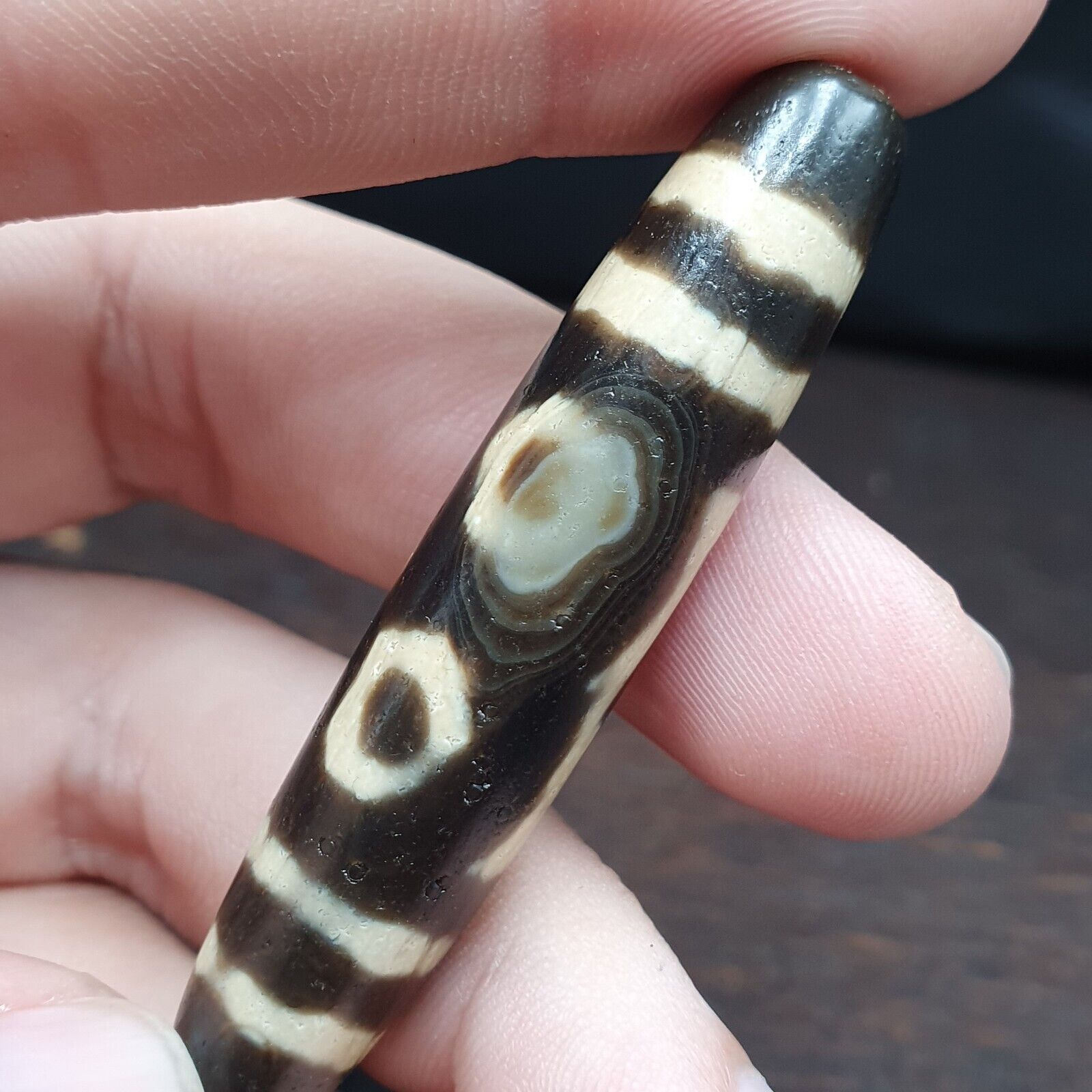Vintage Old Indo Tibetan BLACK AND WHITE Agate pure 3 Eye