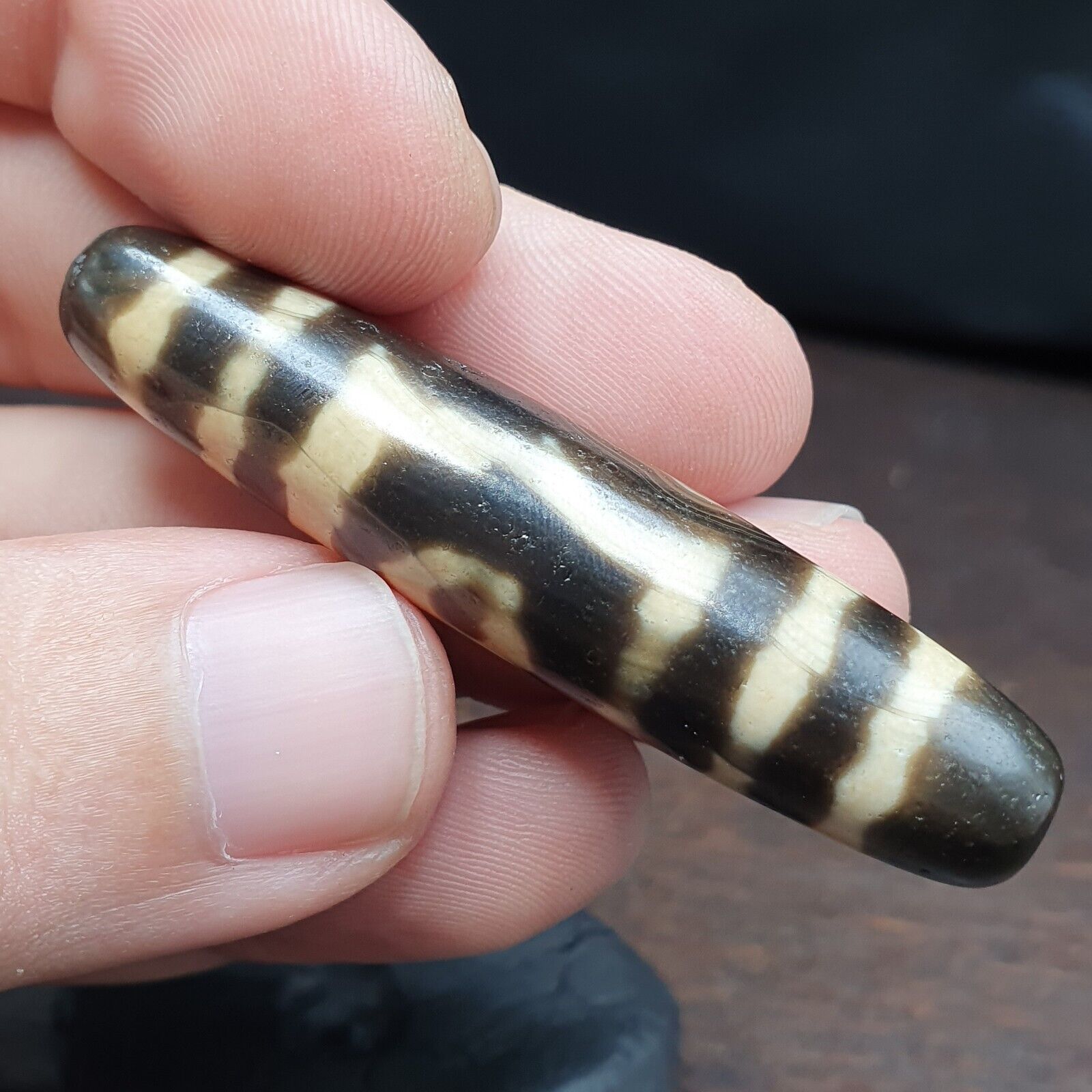 Vintage Old Indo Tibetan BLACK AND WHITE Agate pure 3 Eye