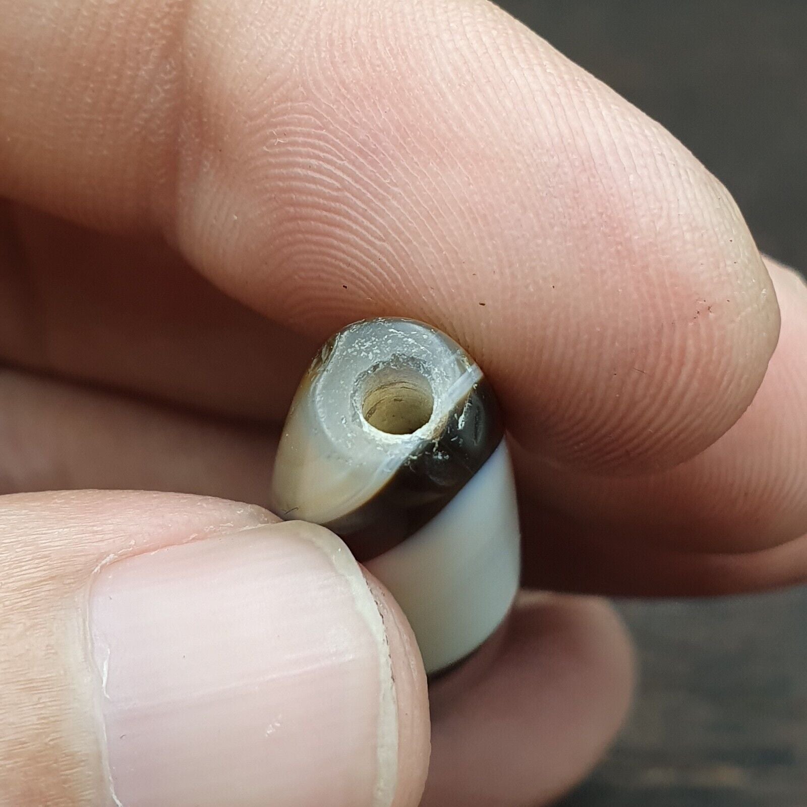 Antique Yemeni Collectible Agate Bead Natural Pattern Banded Agate -48
