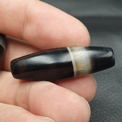 2 Antique Yemeni Agate Natural Rare pattern African Banded Agate Bead  YM-53