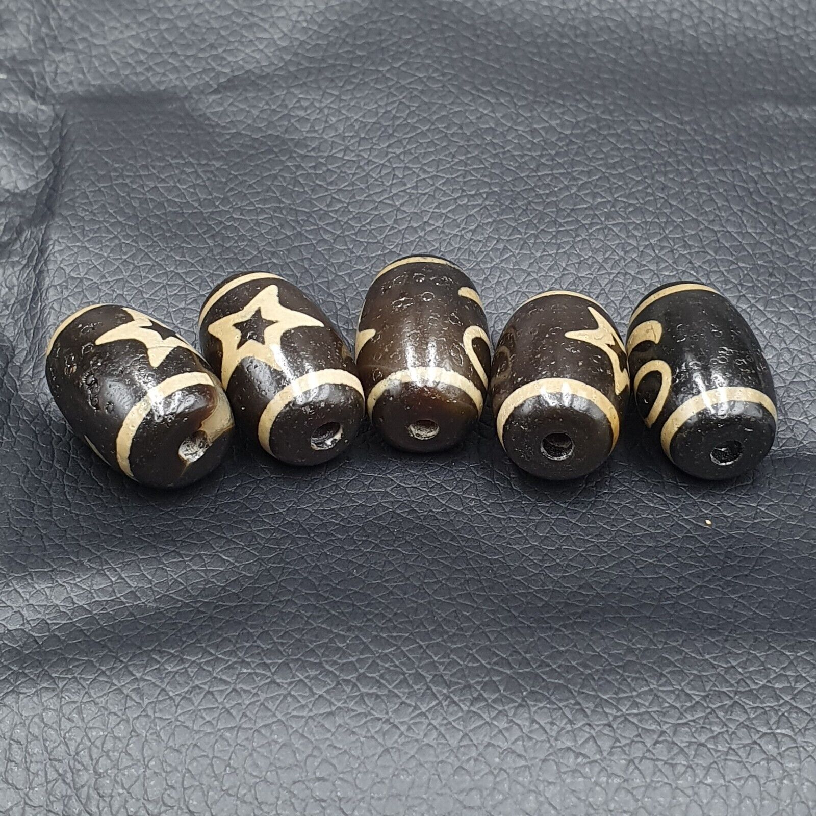Himalayan Indo Tibetan rare Patterns Dzi Amulet Bead lot 5 beads