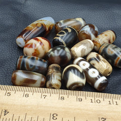 Himalayan Indo Tibetan rare Patterns Dzi Amulet Bead lot 15 beads
