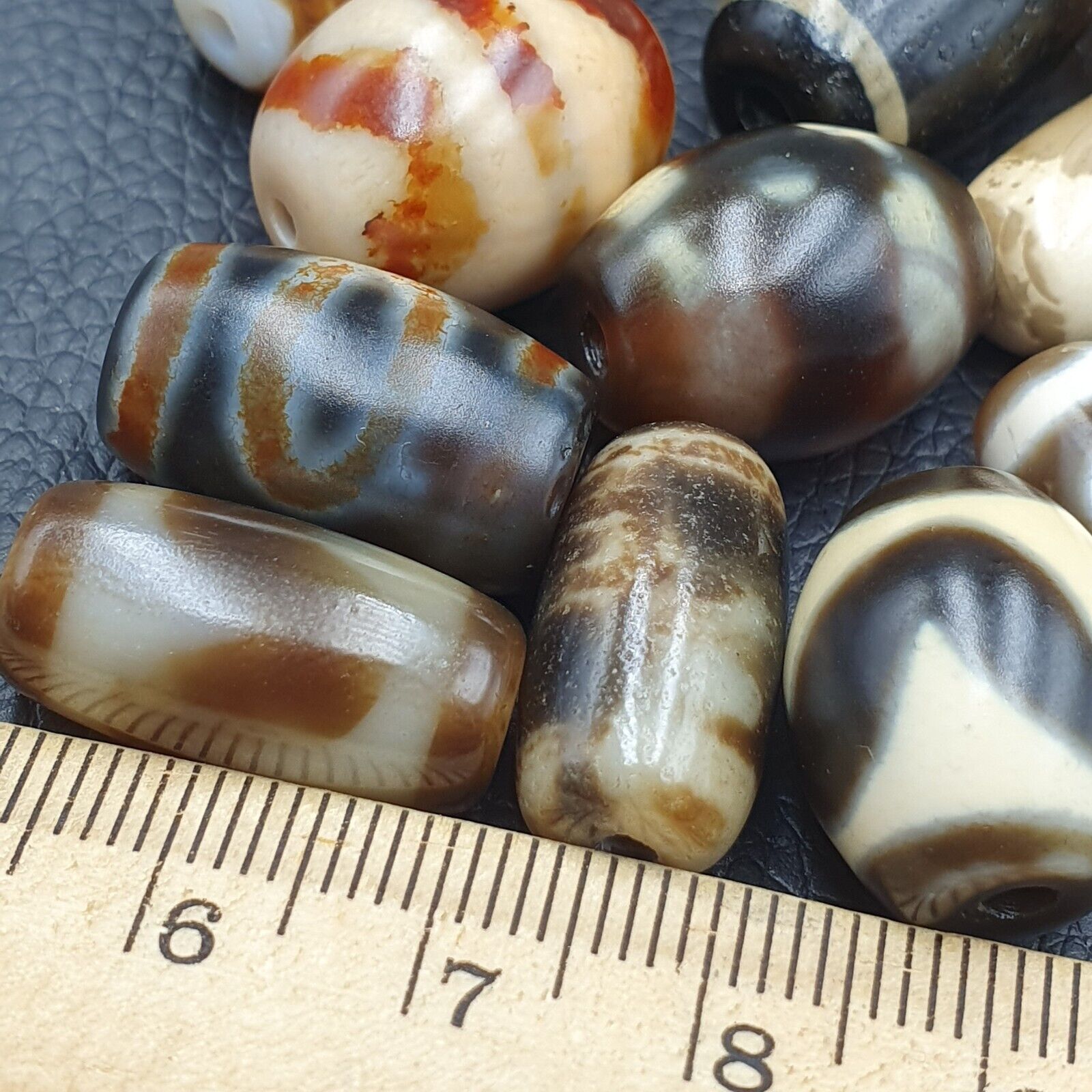 Himalayan Indo Tibetan rare Patterns Dzi Amulet Bead lot 15 beads