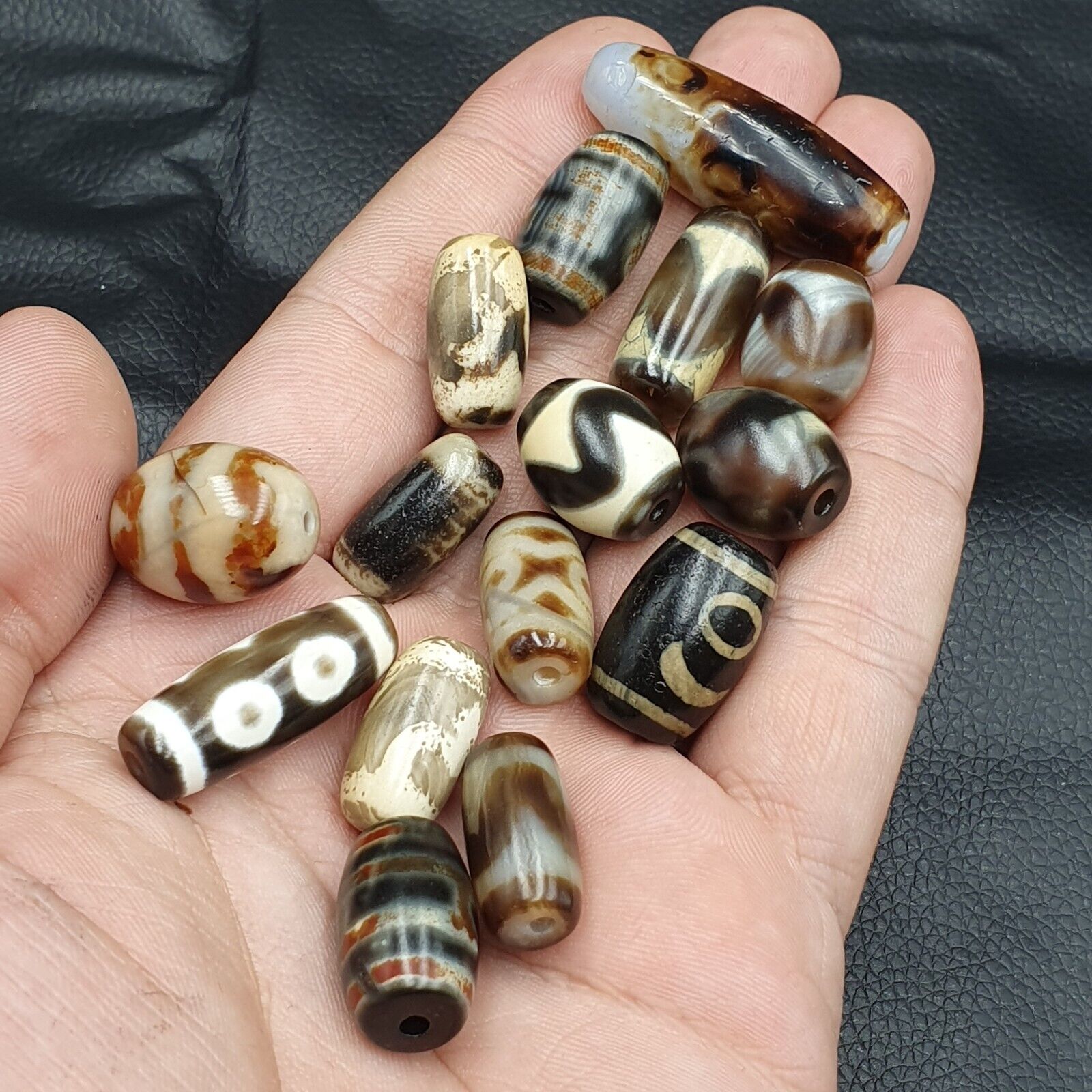 Himalayan Indo Tibetan rare Patterns Dzi Amulet Bead lot 15 beads