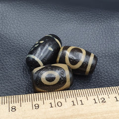 OTB- L3 Himalayan Indo Tibetan rare Patterns Dzi Amulet Lot 3 beads