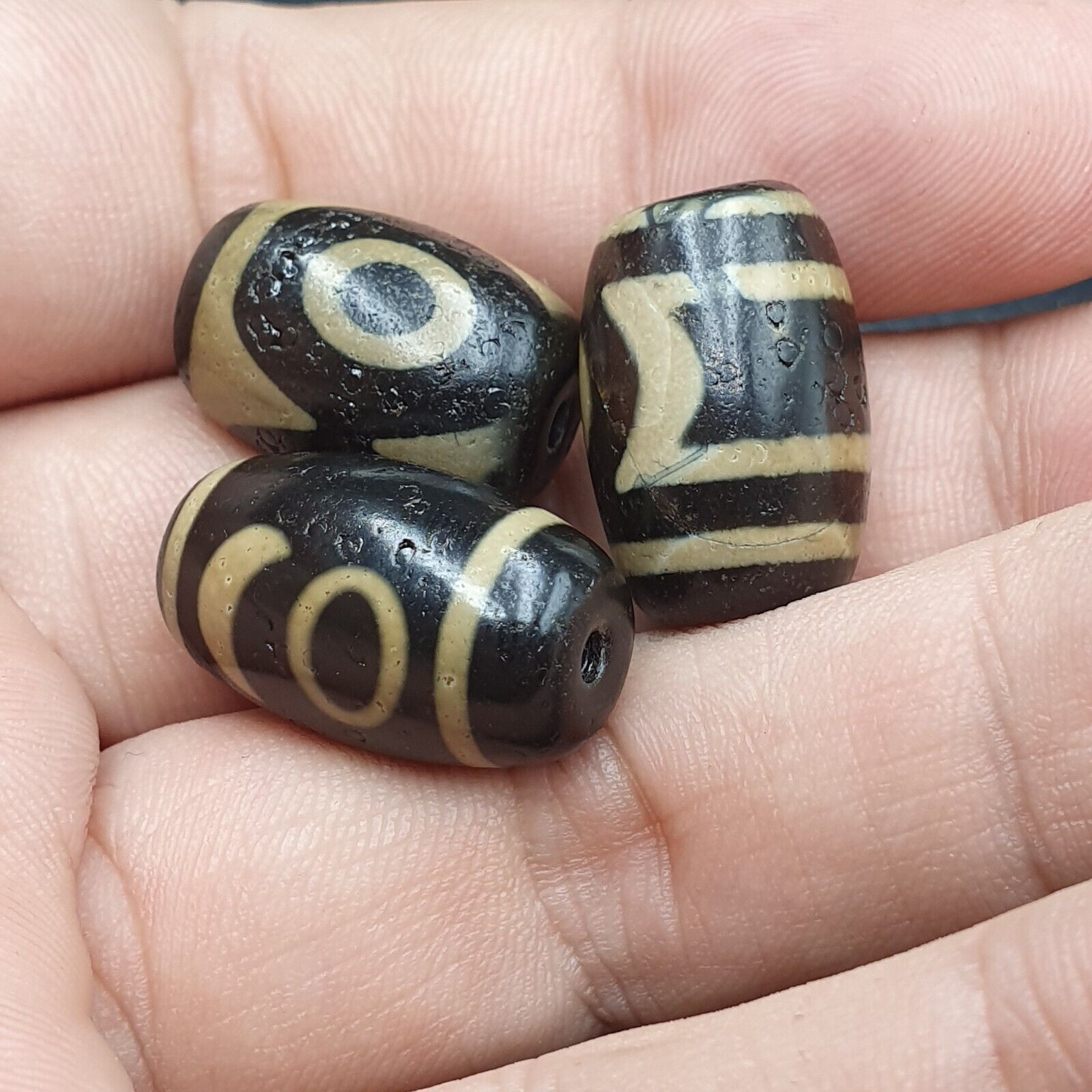 OTB- L3 Himalayan Indo Tibetan rare Patterns Dzi Amulet Lot 3 beads