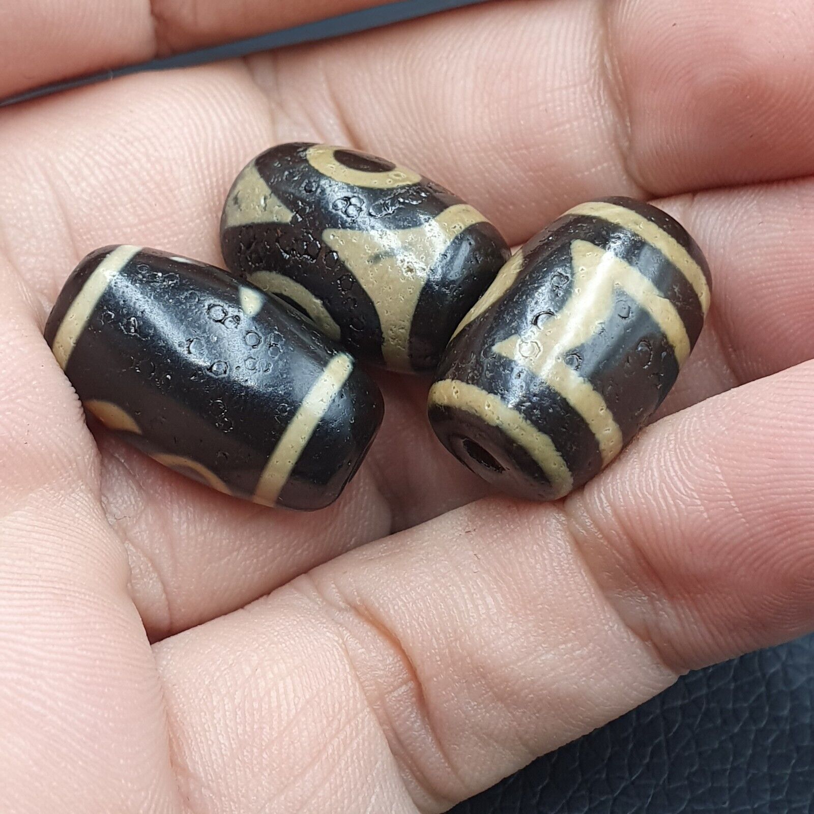 OTB- L3 Himalayan Indo Tibetan rare Patterns Dzi Amulet Lot 3 beads
