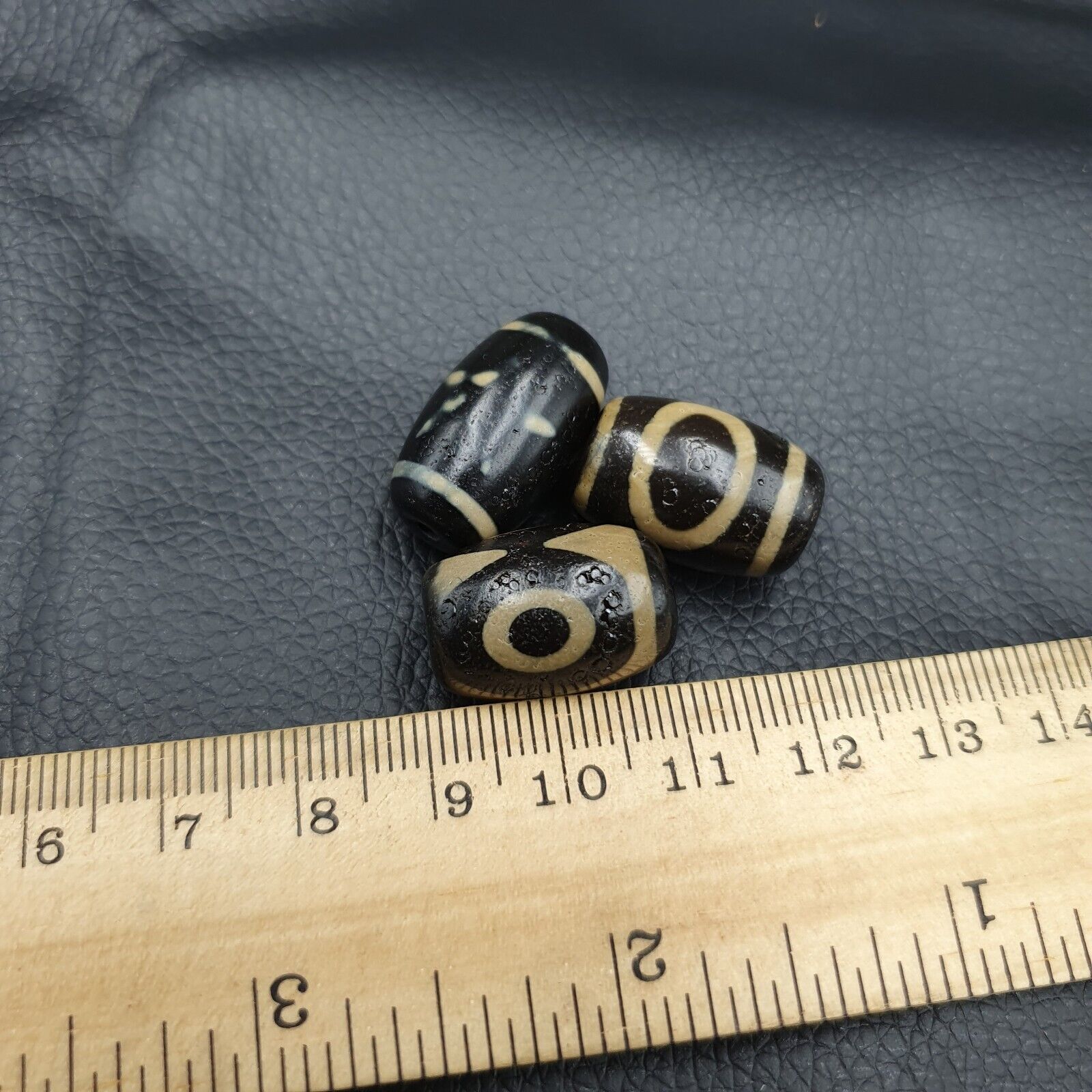 OTB- L3 Himalayan Indo Tibetan rare Patterns Dzi Amulet Lot 3 beads