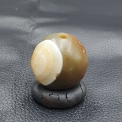 Antique Tibetan Suleimani Agate Bead: A Rare Gem from the Past.