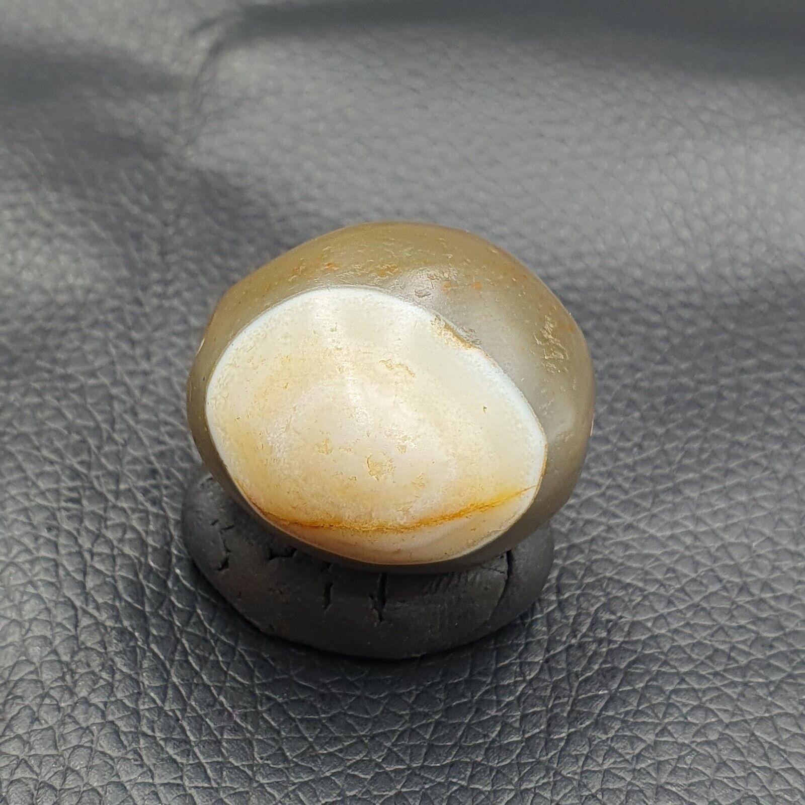 Antique Tibetan Suleimani Agate Bead: A Rare Gem from the Past.