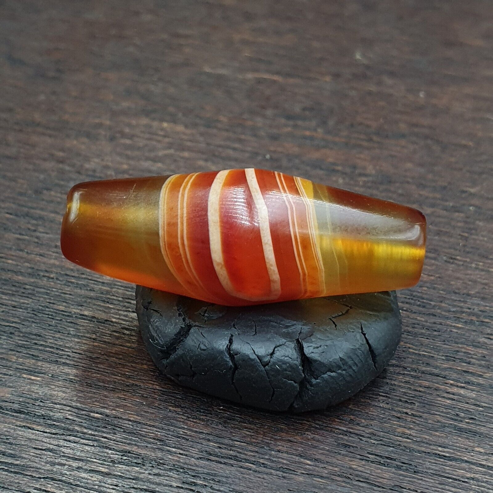 Antique Yemeni Agate Natural Eye Agate Bead with intricate and unique pattern, showcasing rare craftsmanship and stunning natural beauty.