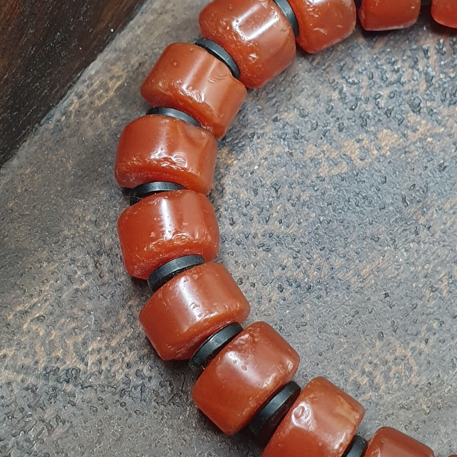 Antique Tire Shape Carnelian Agate 10mm Beads Bracelet BRGT-1