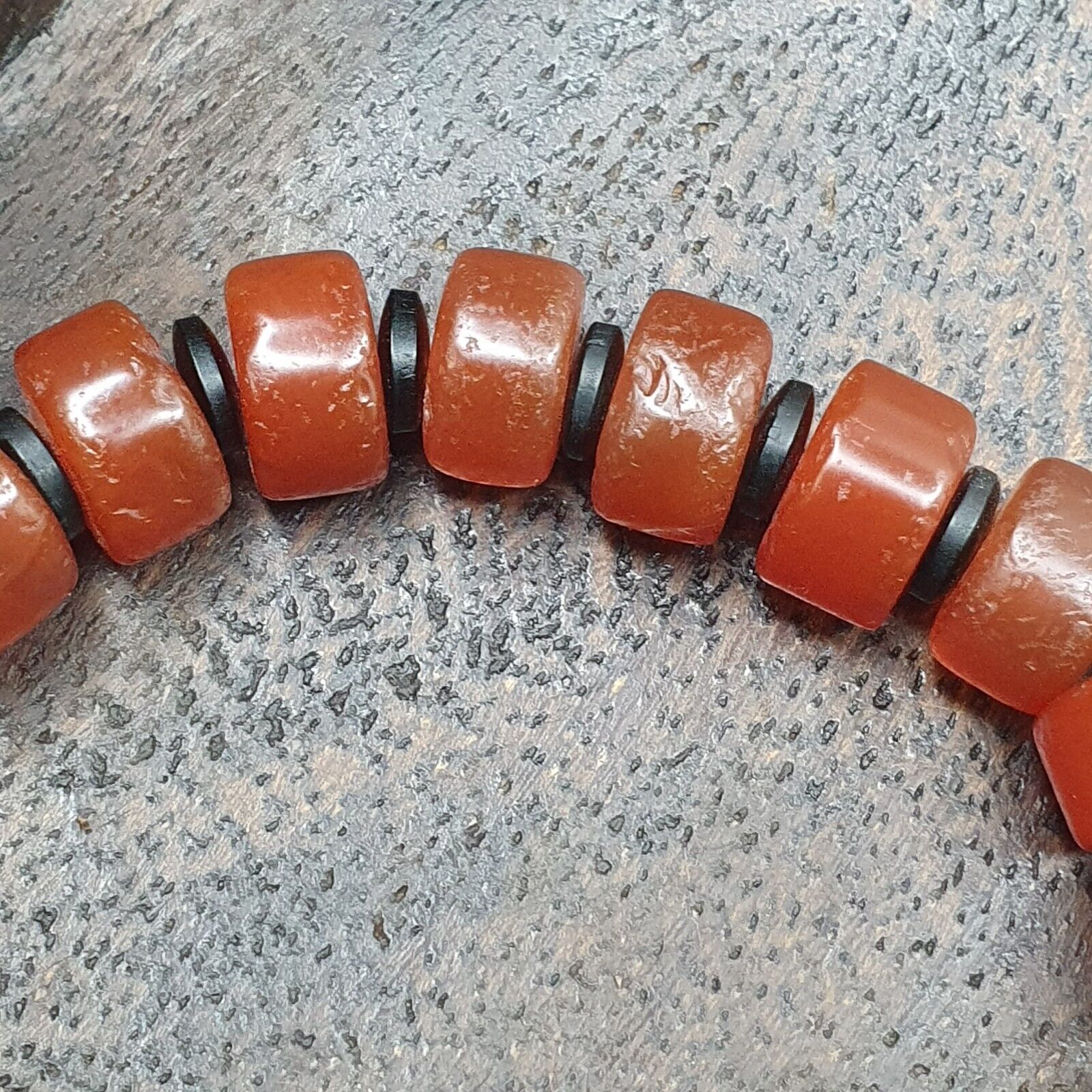 Antique Tire Shape Carnelian Agate 10mm Beads Bracelet BRGT-1