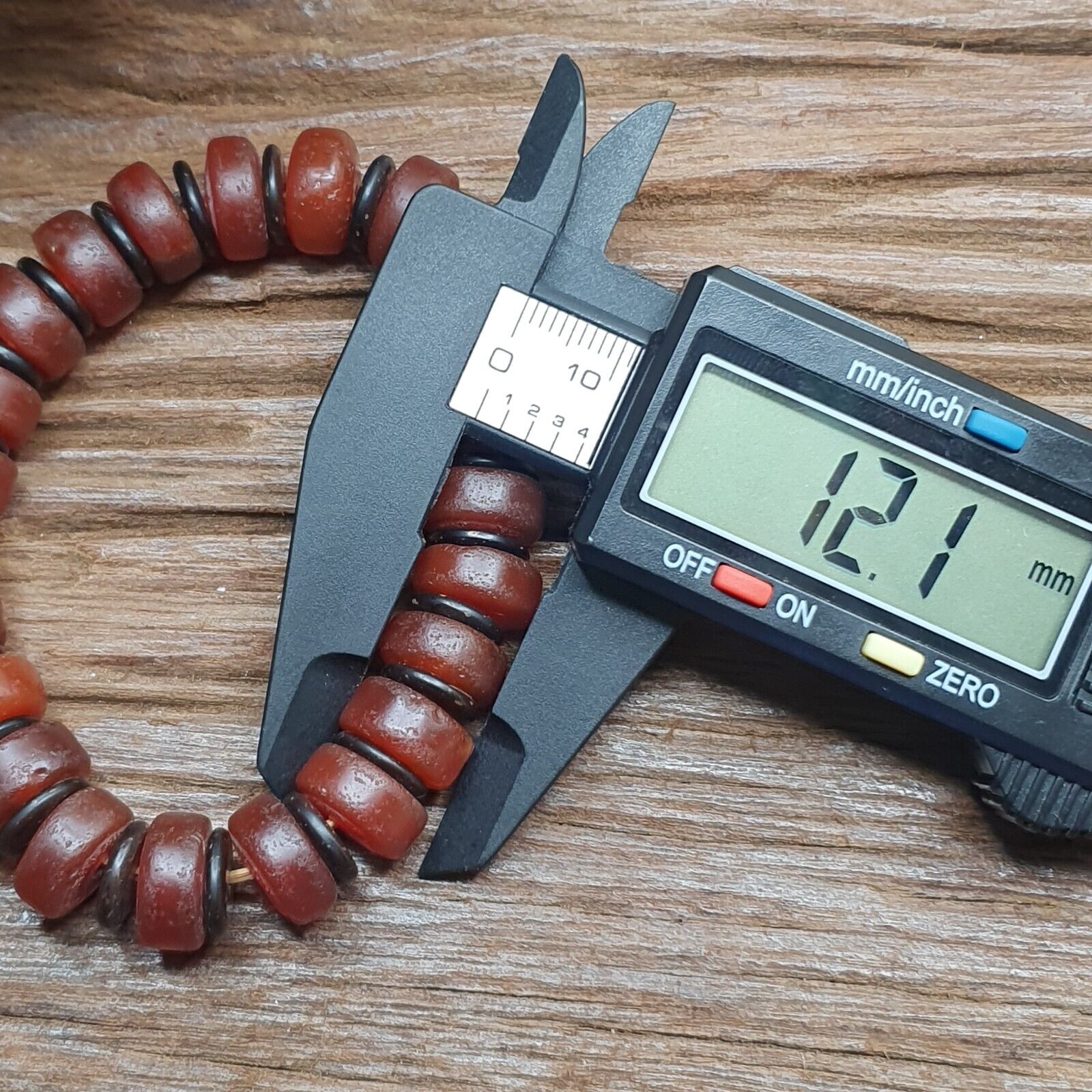 Amazing Antique Carnelian Red Agate 12mm Beads Bracelet BRGT-3