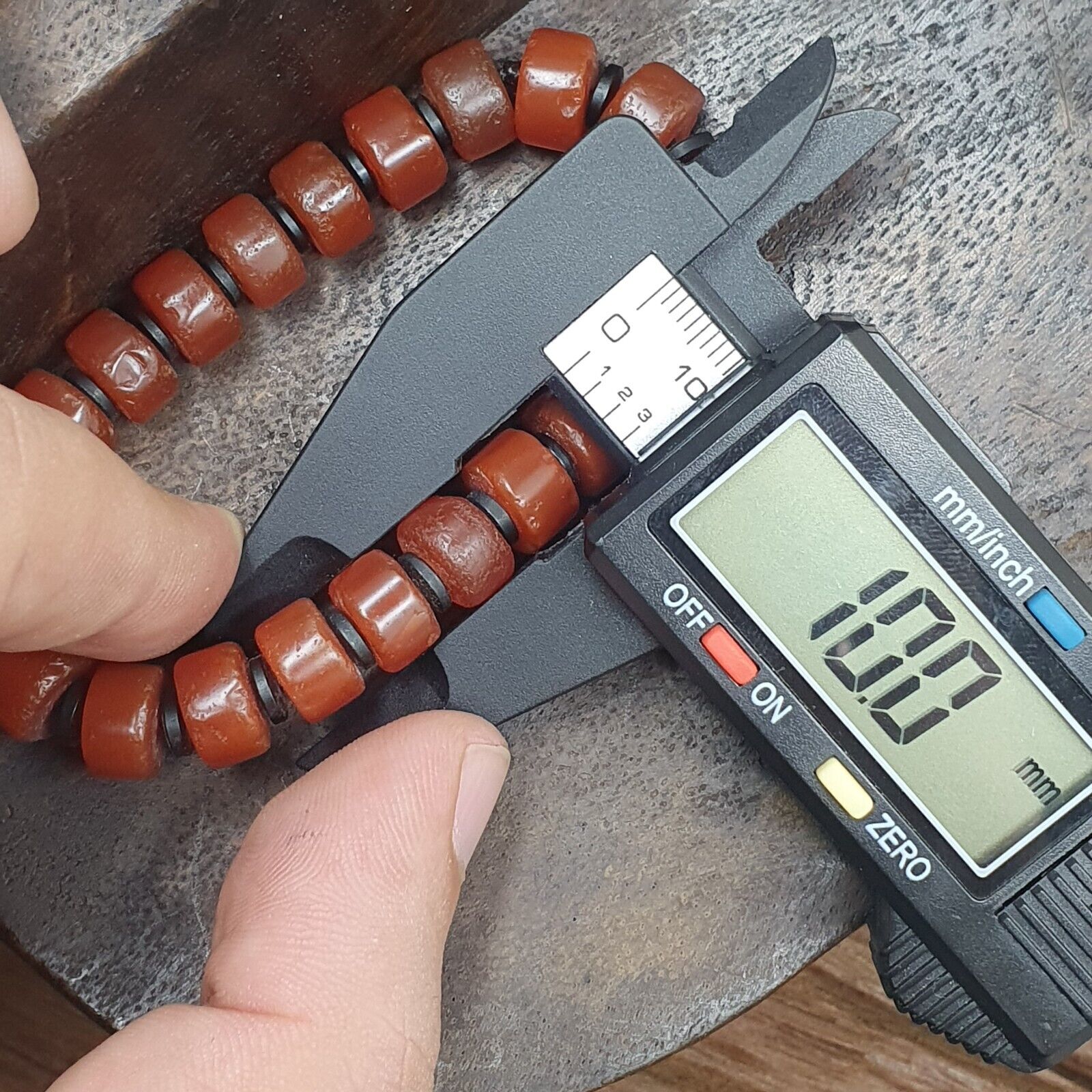 Antique Tire Shape Carnelian Agate 10mm Beads Bracelet BRGT-1