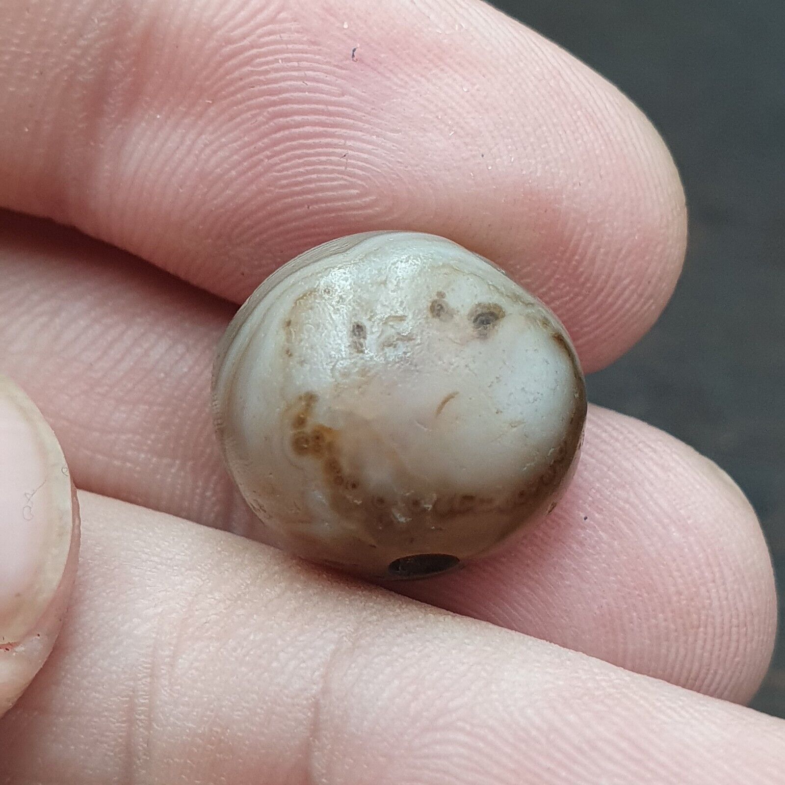 Antique Tibetan Gray Agate Bead Natural Patterns Agate Amulet
