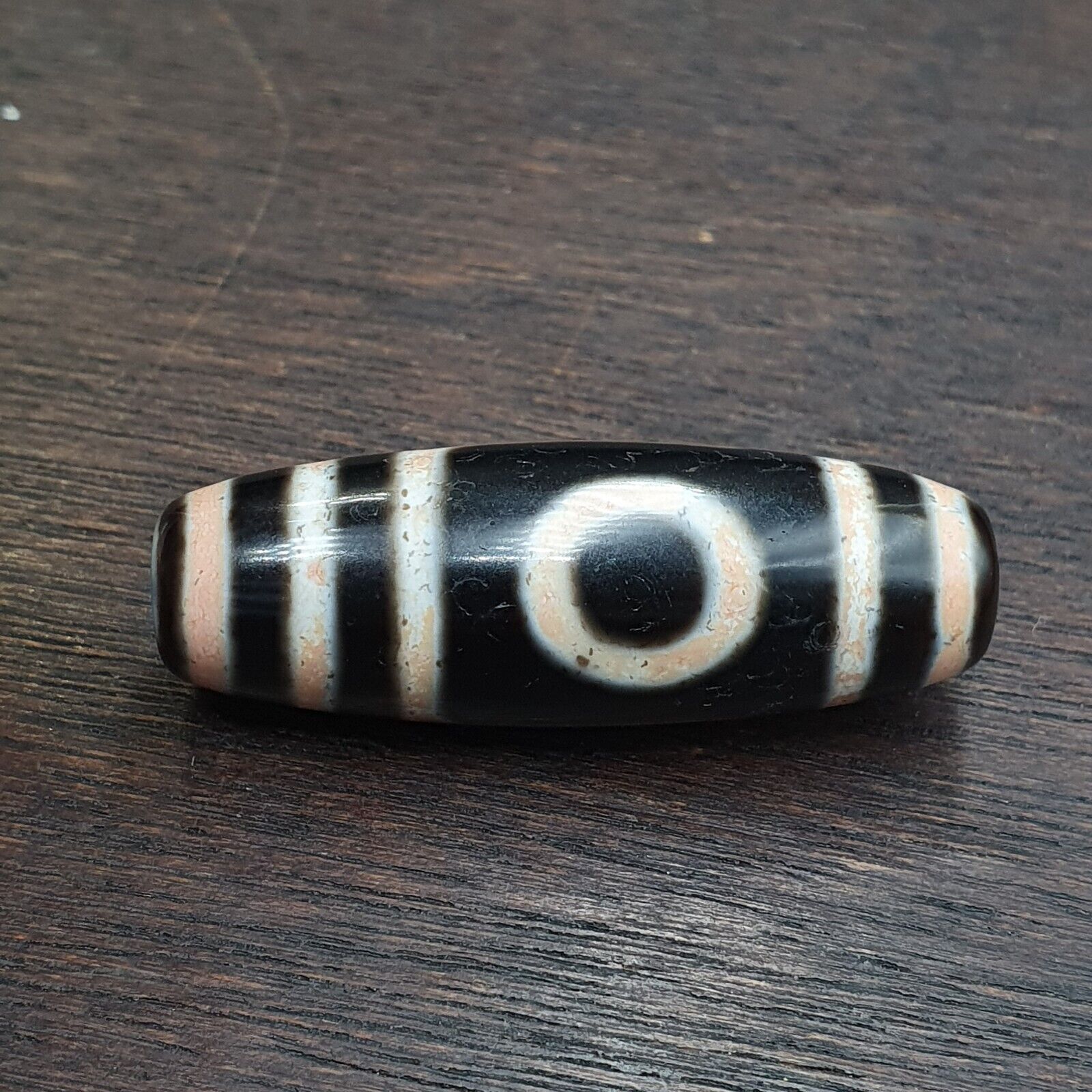 Beautiful Protective Bead Amulet Vintage Old Indo Tibetan Agate pure Eyes