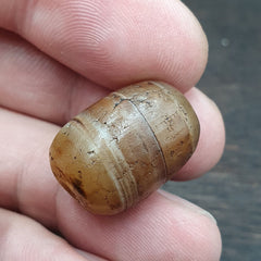 Antique Tibetan Agate Bead: A Rare Gem from the Past 21x15mm JNT-72