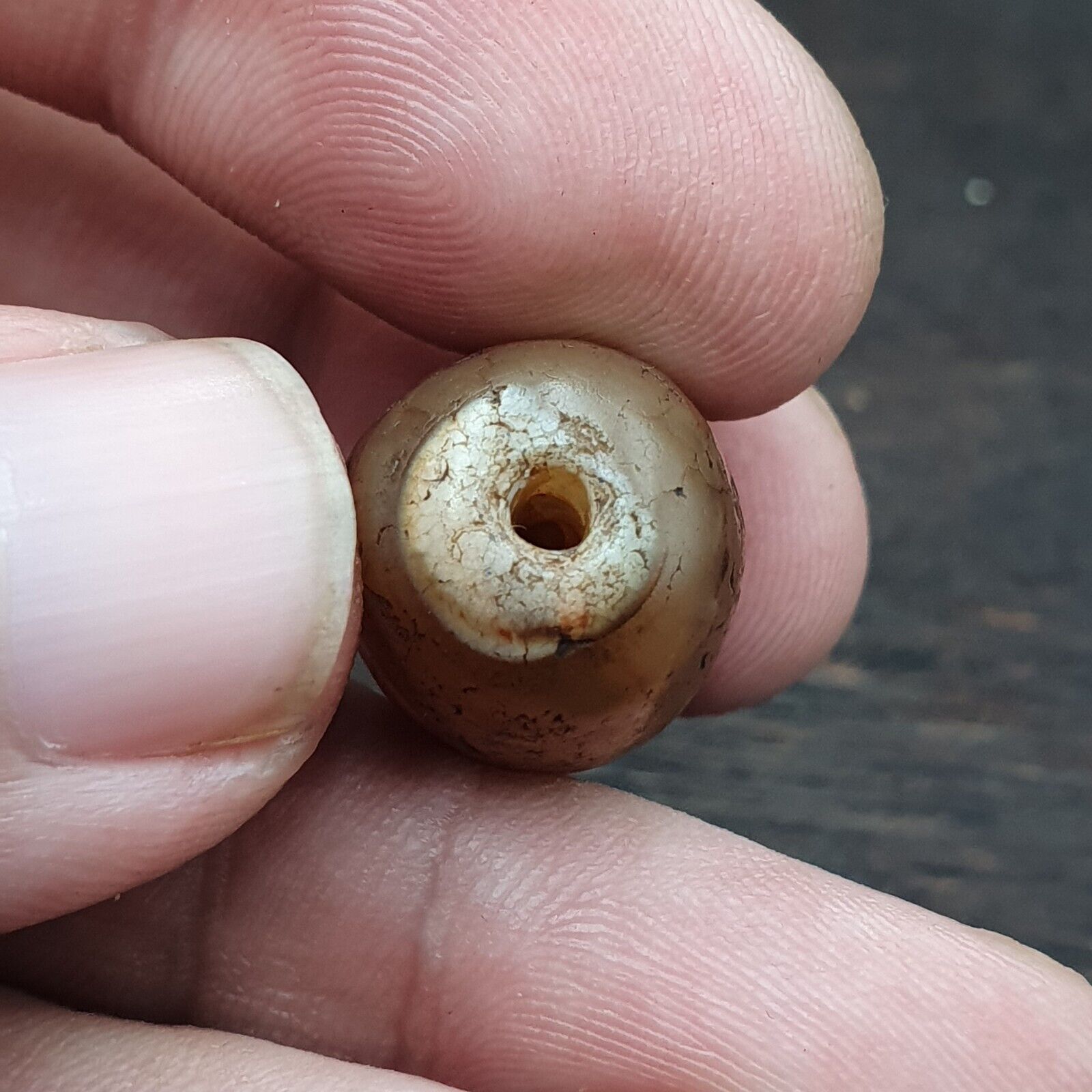 Antique Tibetan Agate Bead: A Rare Gem from the Past 21x15mm JNT-72