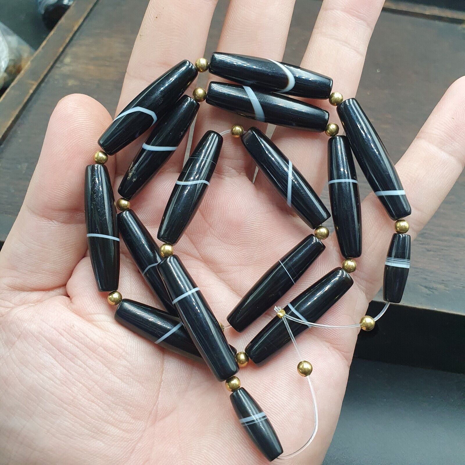 Antique Old Yemeni Agate Natural Rare pattern Banded Agate Beads 16 pieces