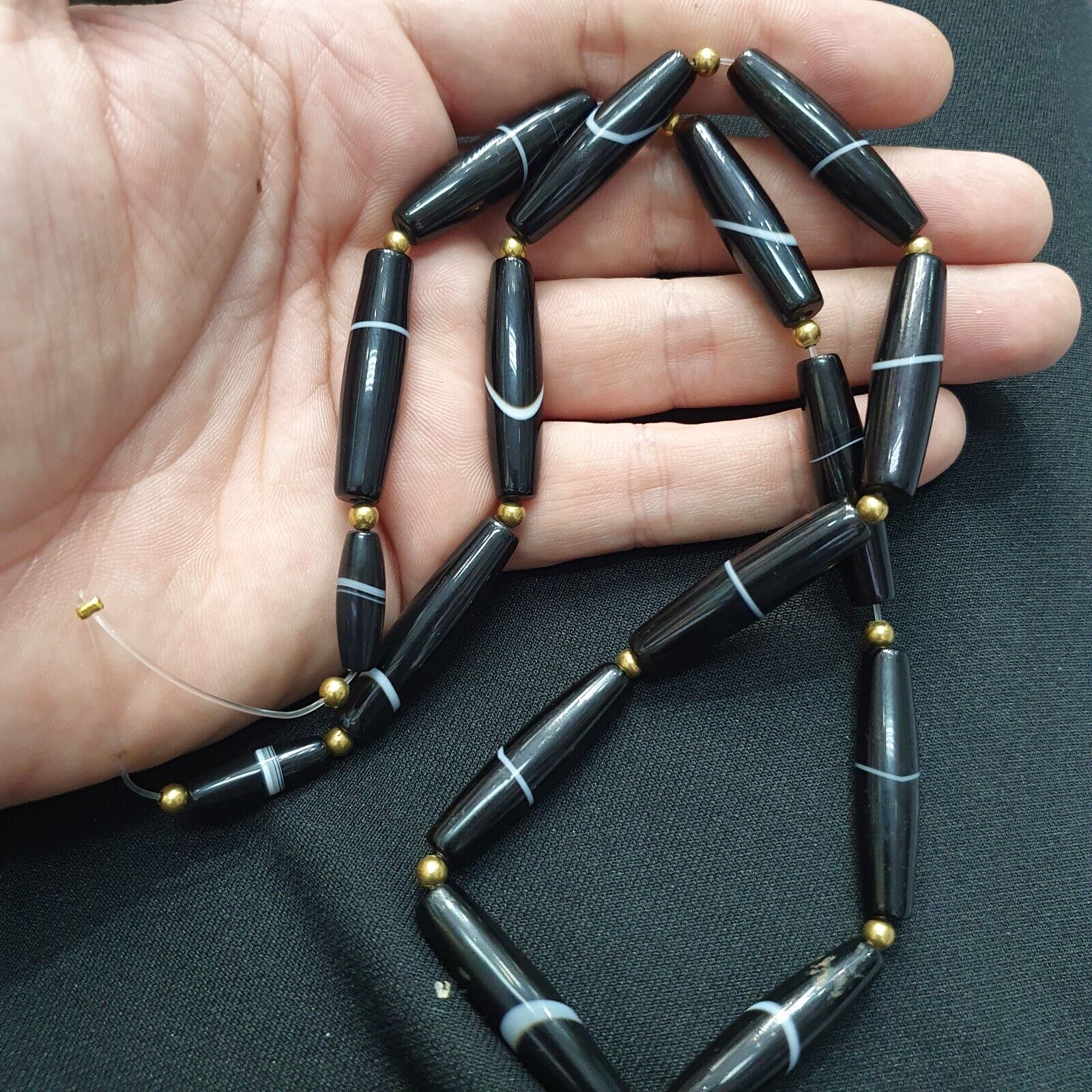 Antique Old Yemeni Agate Natural Rare pattern Banded Agate Beads 16 pieces