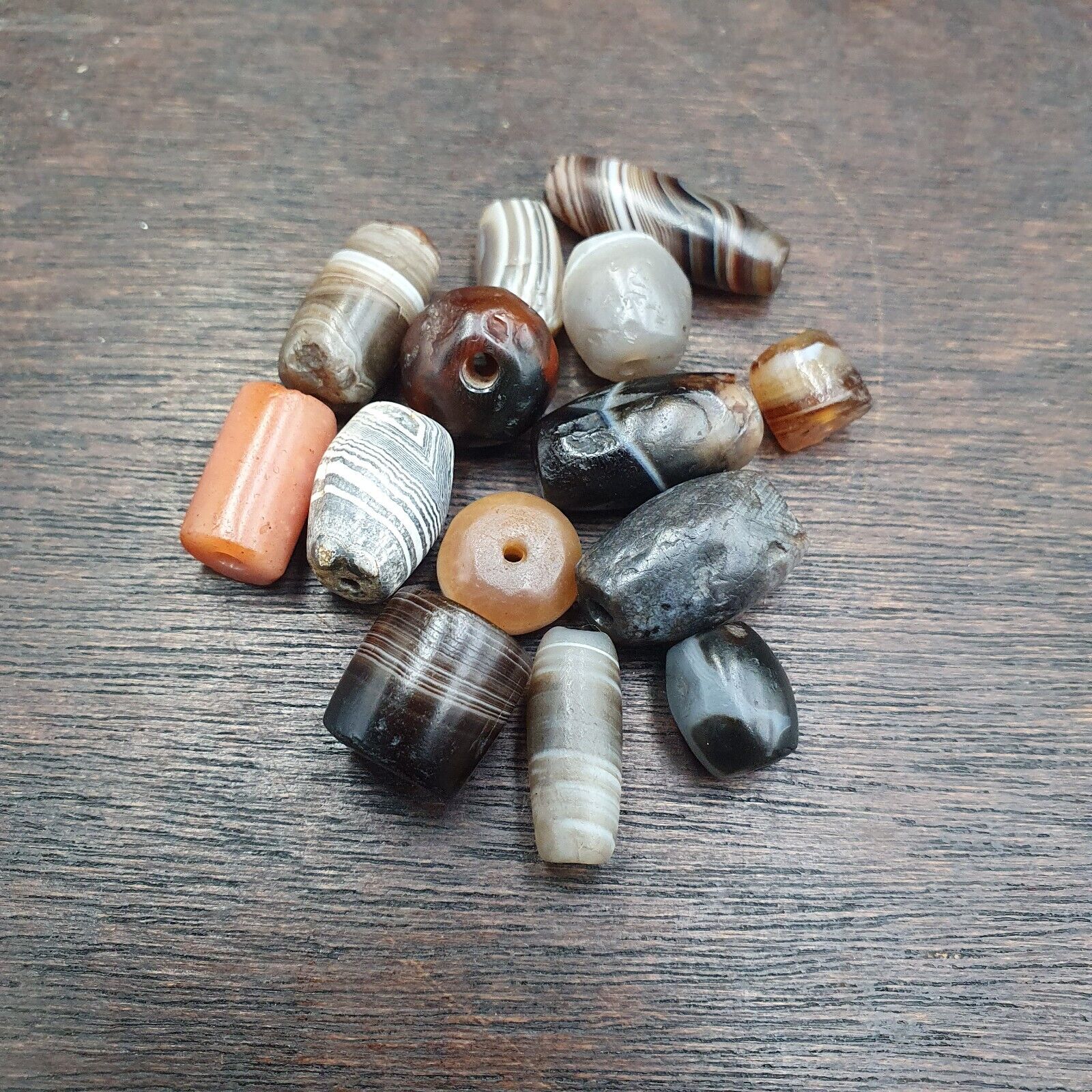 Lot 14 Beads Ancient Antique Himalayan Tibetan Bangali Agate Beads JNT-14