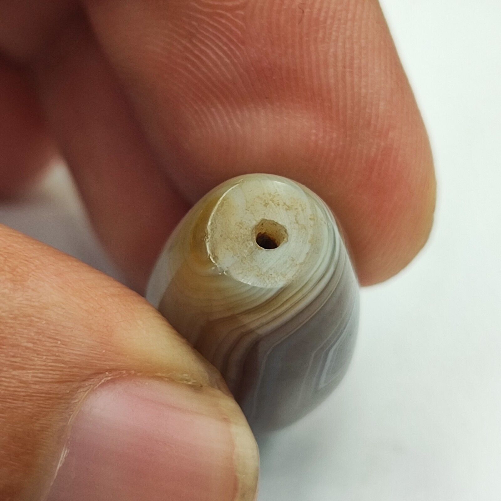 Vintage Old Yemeni Agate Natural Eye Rare pattern Banded Agate Bead  YM-1