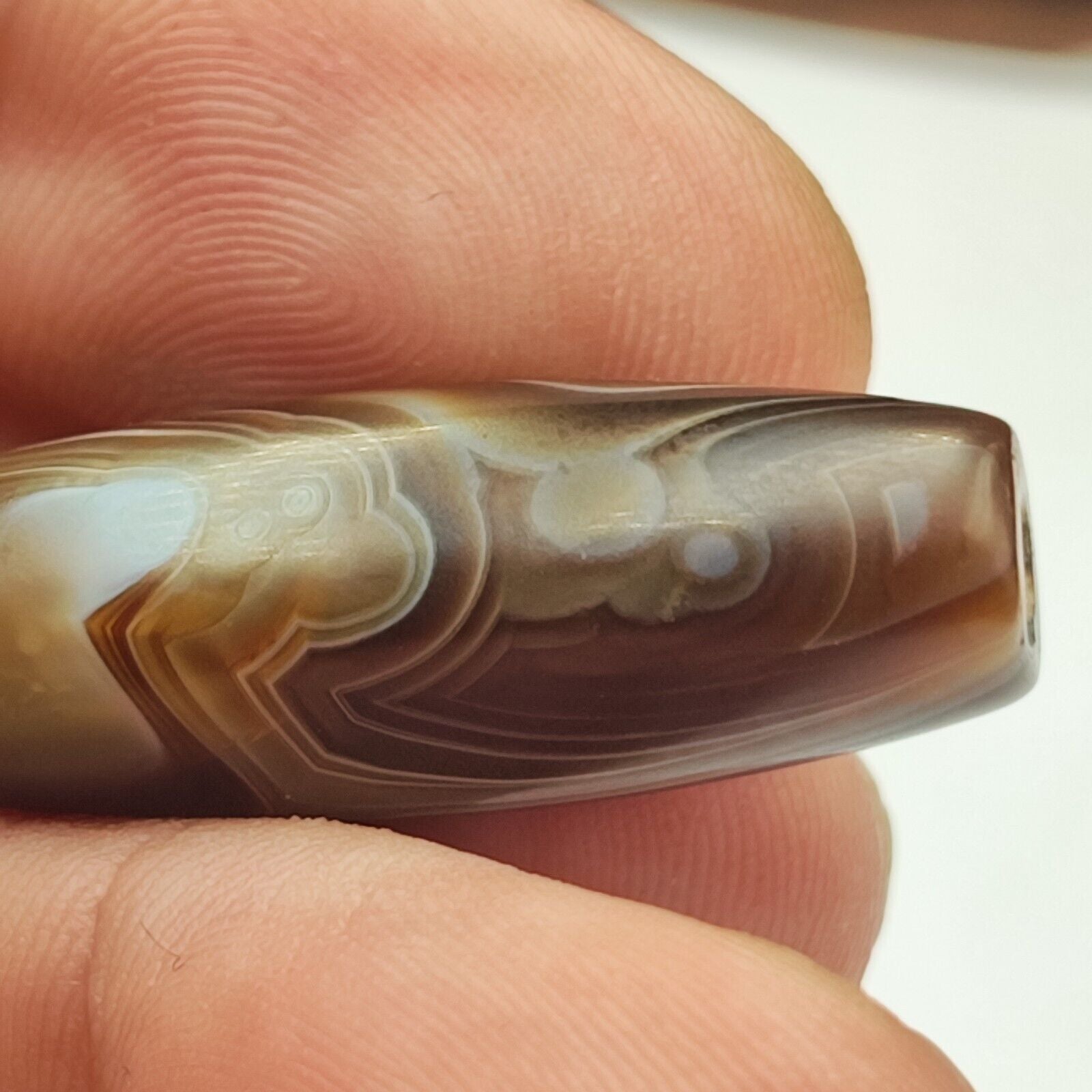 Vintage Old Yemeni Agate Natural Eye Rare pattern Banded Agate Bead  YM-2