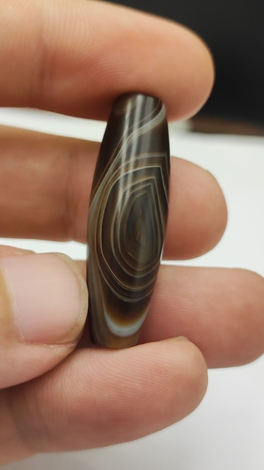 Vintage Old Yemeni Agate Natural Eye Rare pattern Banded Agate Bead  YM-2