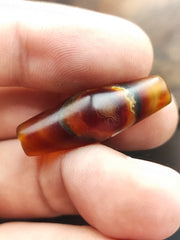Vintage Old Yemeni Agate Natural Eye Rare pattern Banded Agate Bead  YM-408