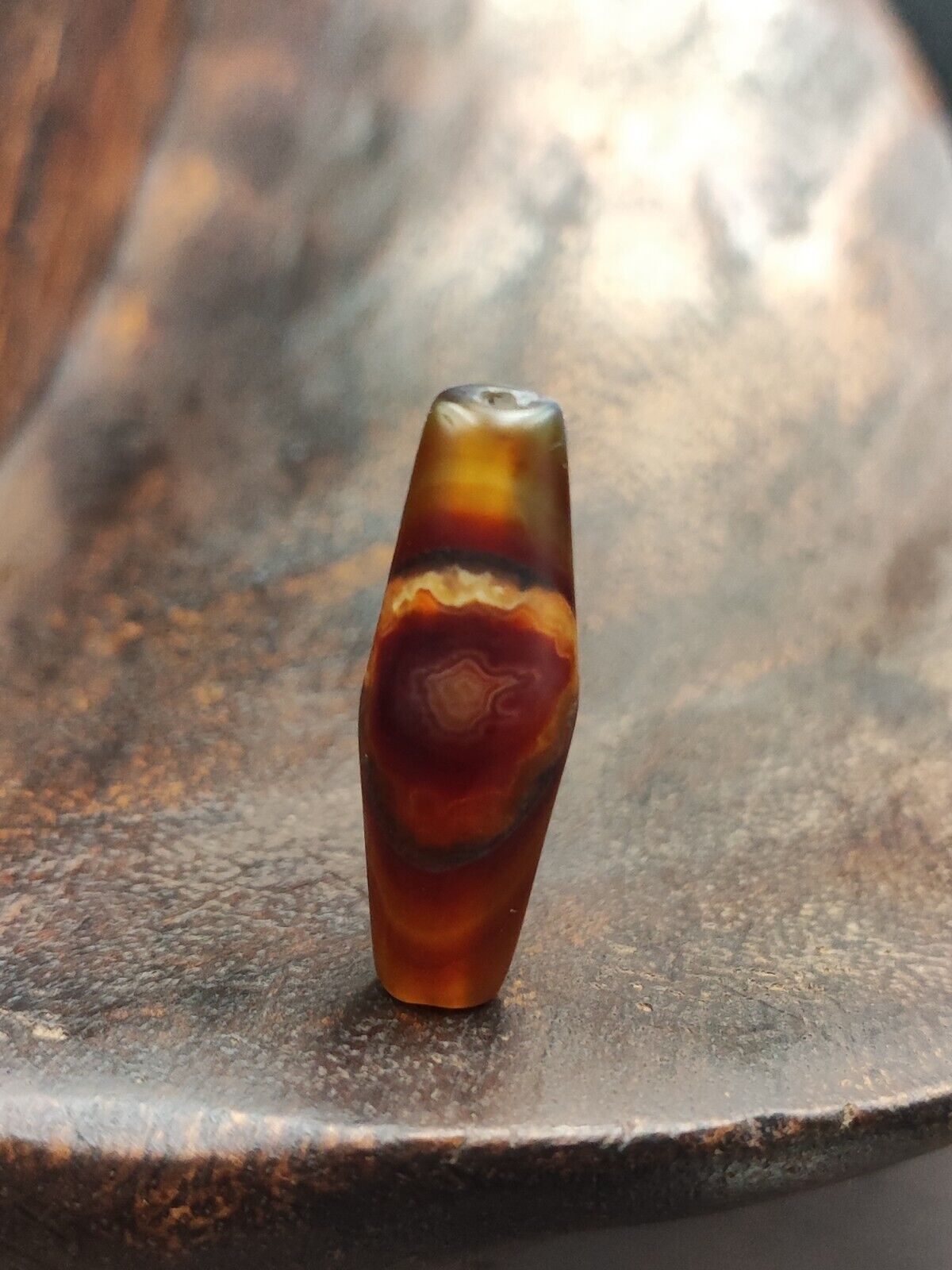 Vintage Old Yemeni Agate Natural Eye Rare pattern Banded Agate Bead  YM-408