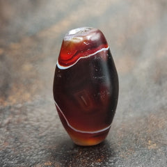 Vintage Old Yemeni Agate Natural Eye Rare pattern Banded Agate Bead  YM-406