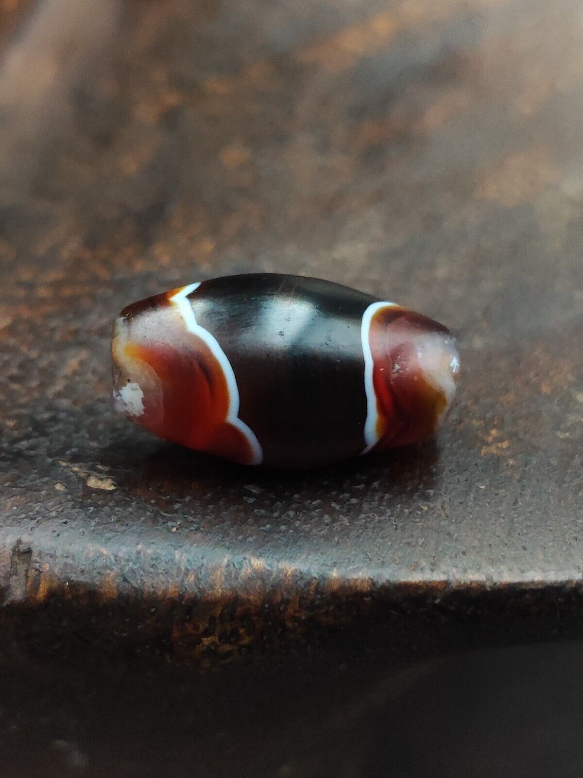 Vintage Old Yemeni Agate Natural Eye Rare pattern Banded Agate Bead  YM-406